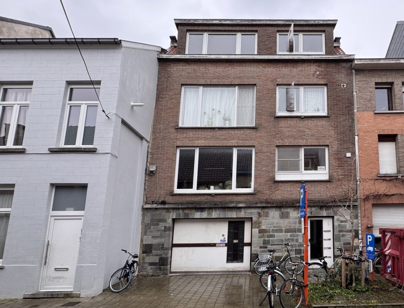 Ideaal gelegen 1-slaapkamer appartement in Gent met garage foto {{pictureIndex}}