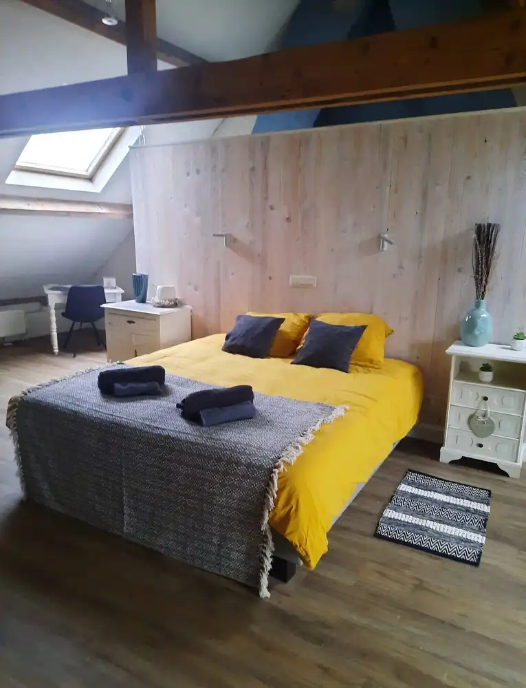 Op steenworp van Brugge centrum, INSTAPKLAAR CHARMANT ENERGIEZUINIG RUIM BURGERHUIS met MOOIE GROTE TUIN , 3 SLPKS en 3  badkamers foto 20