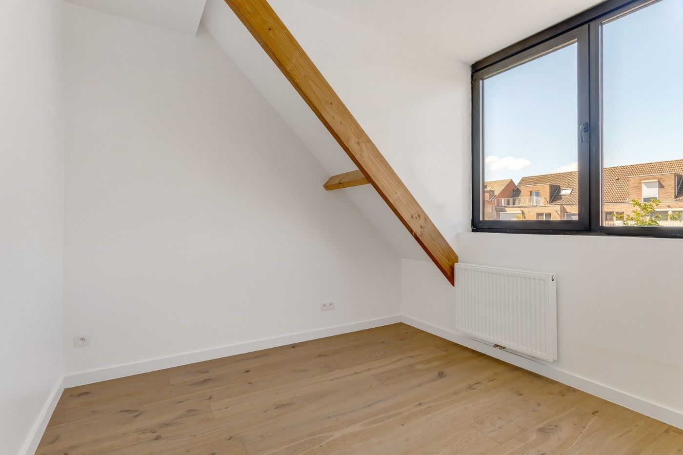 Rustig gelegen nieuwbouwwoning met 3 slpk. en toffe tuin foto 16