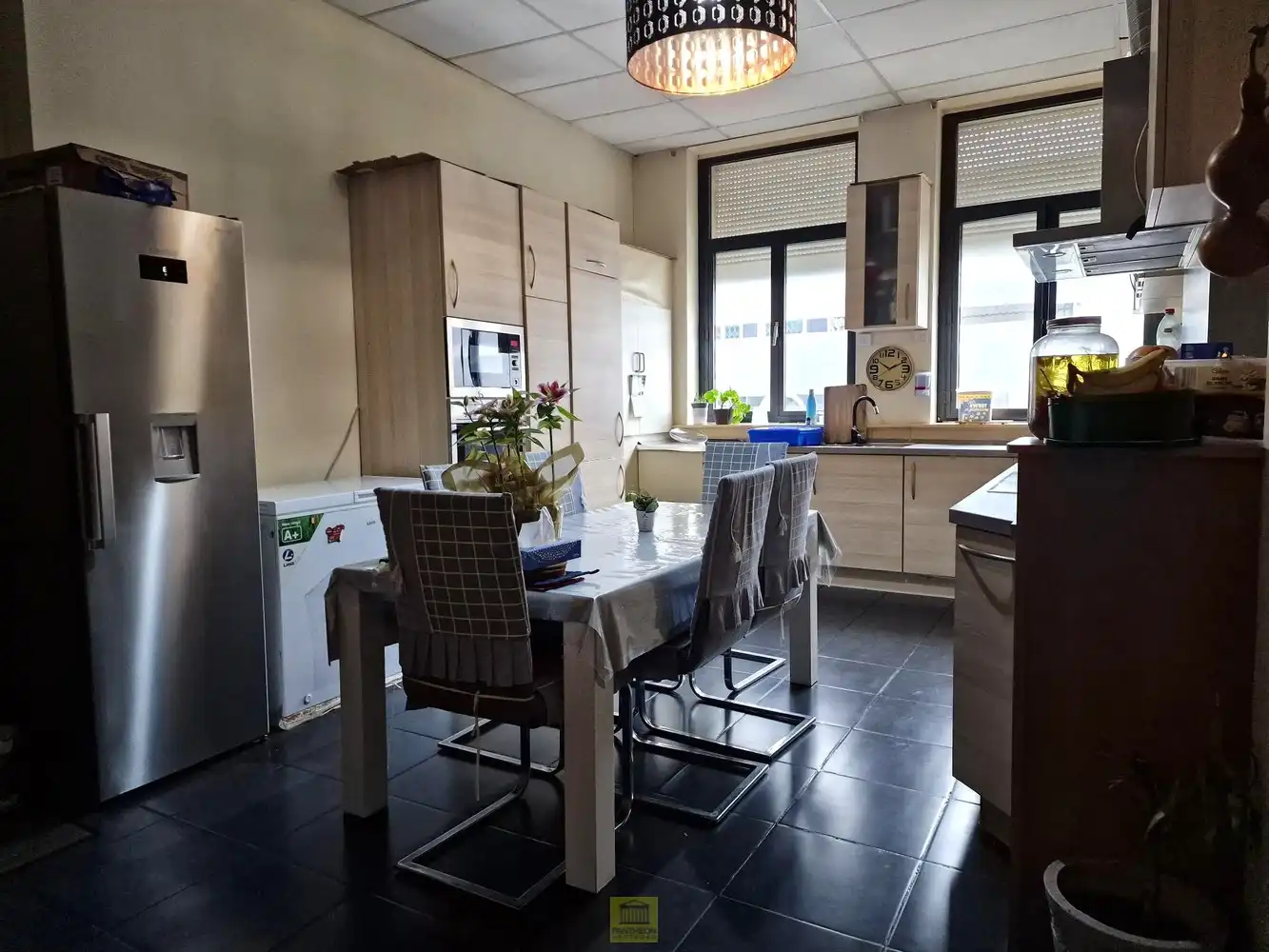 Uitzonderlijk ruim handelspand met woonst in Aalst – ideaal voor grootschalige retail foto 14