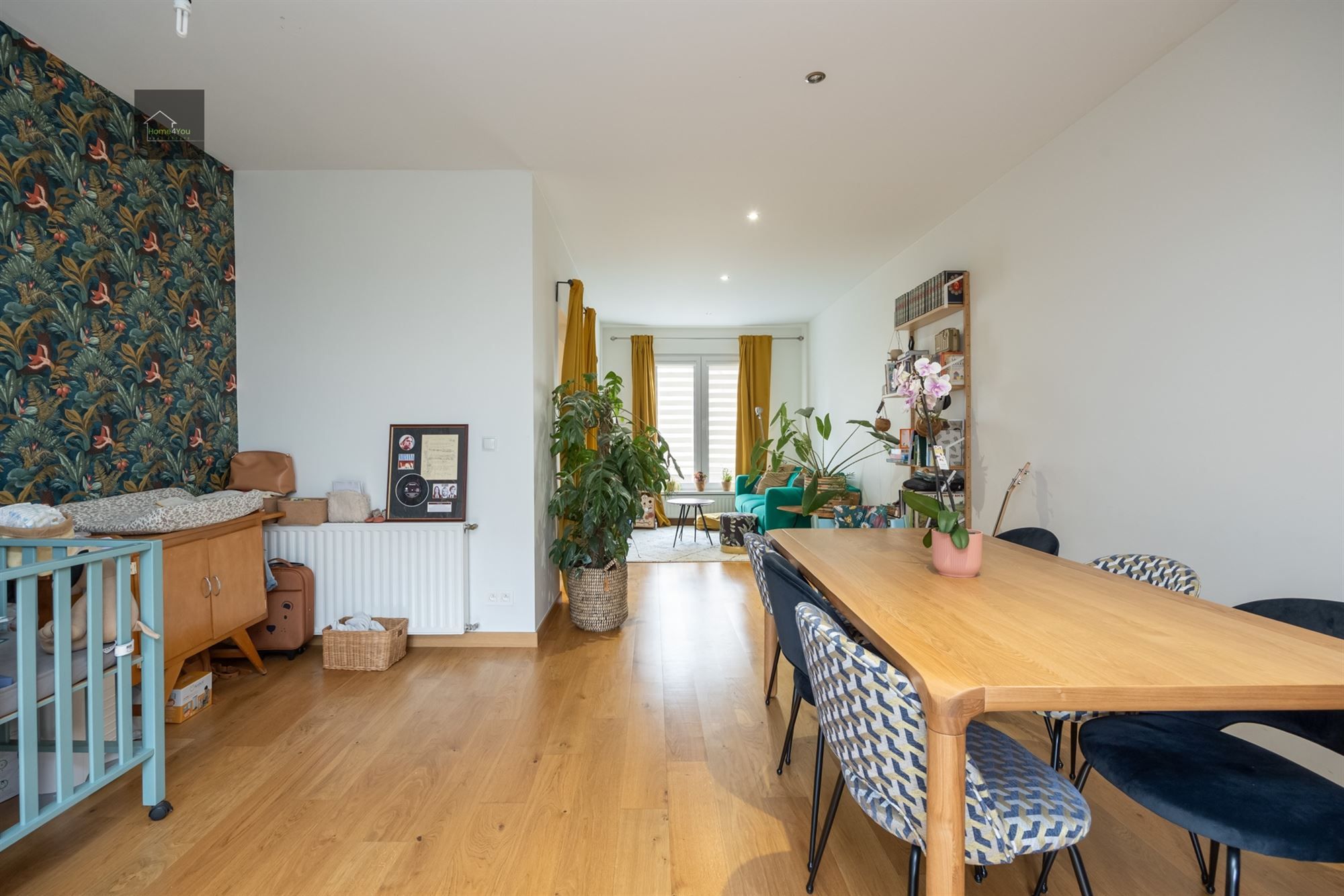 Instapklare woning met garage, oprit en stadstuin in hartje Deurne foto 3