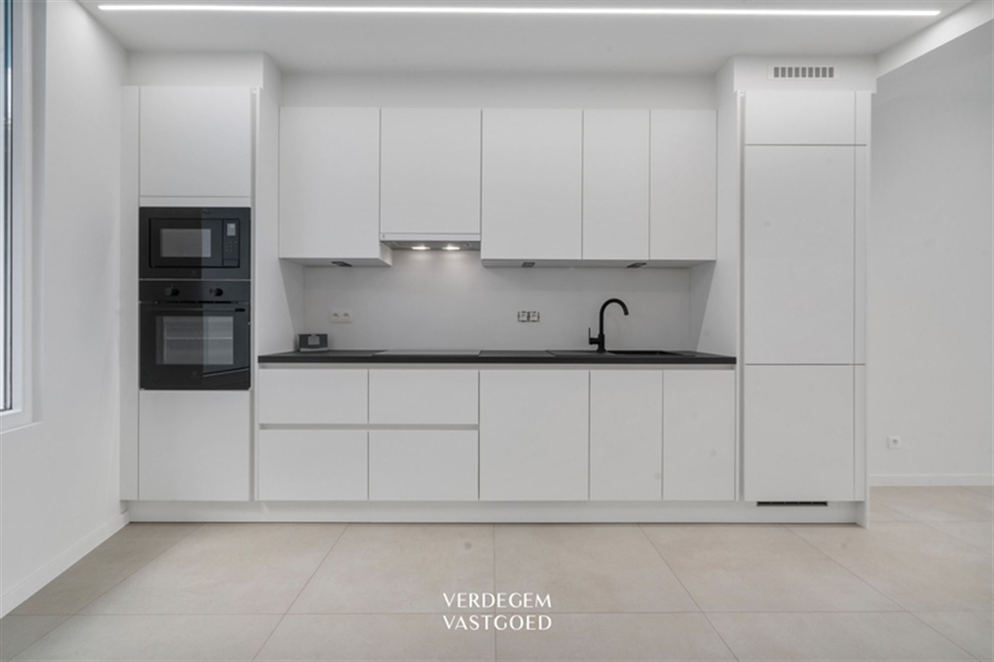 Volledig gerenoveerde woning met 3 slaapkamers, EPC A en buitenplek foto 9