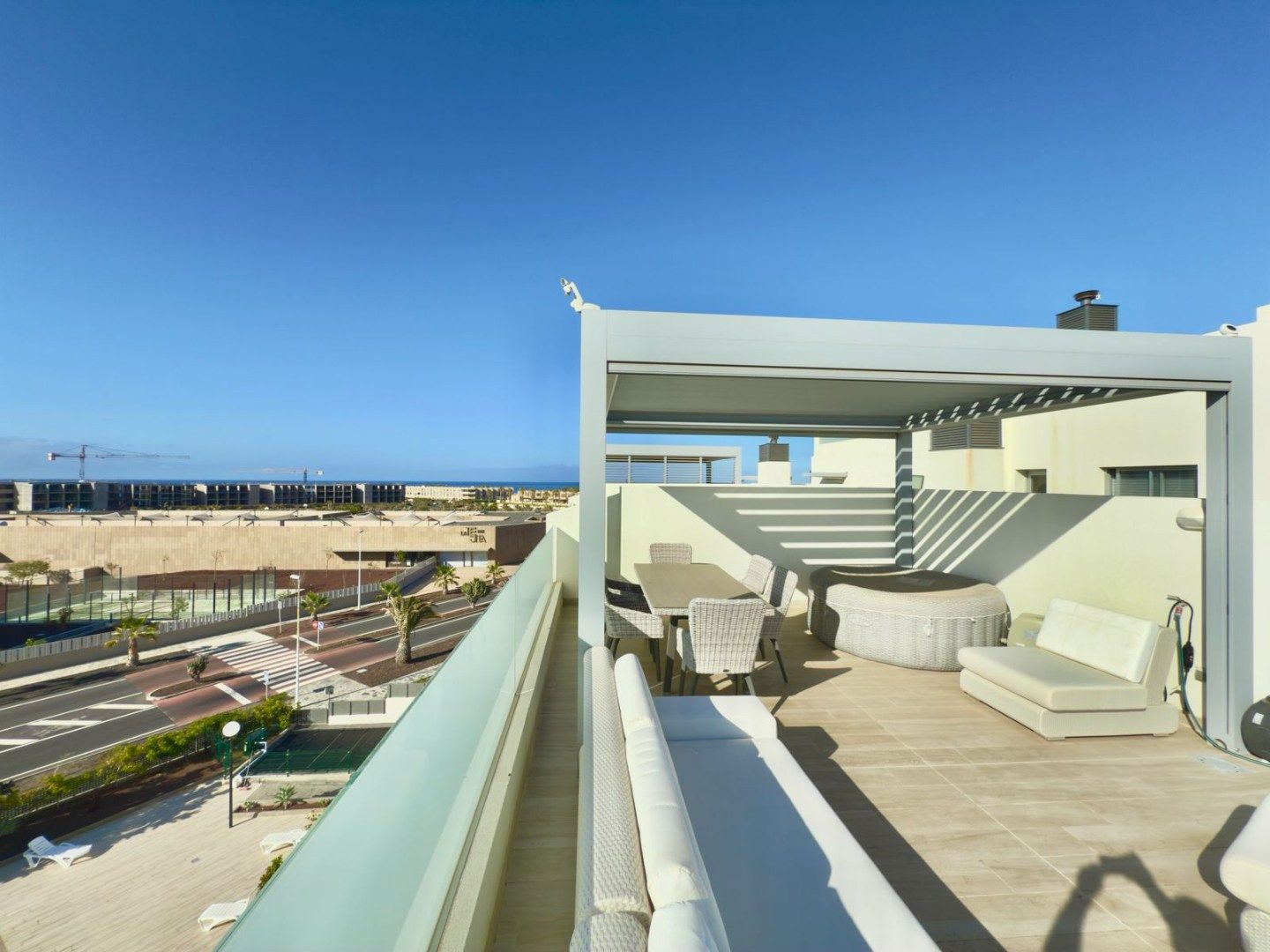Elegante penthouse aan zee met privé dakterras in La Tejita foto 11