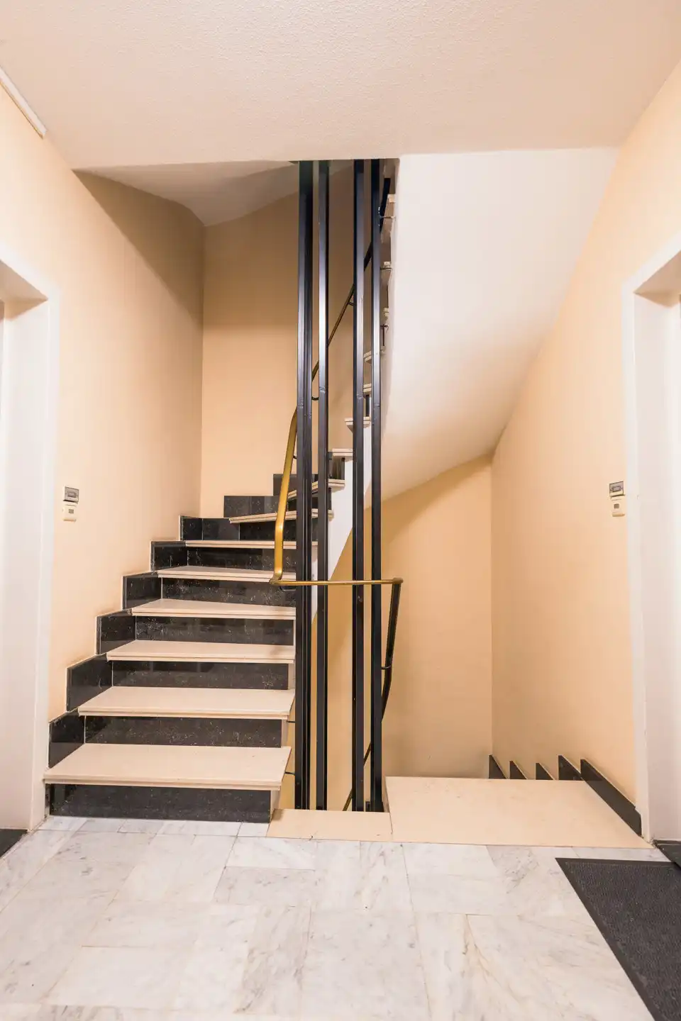 Mooi appartement met 2 slaapkamers van ± 84 m² foto 13