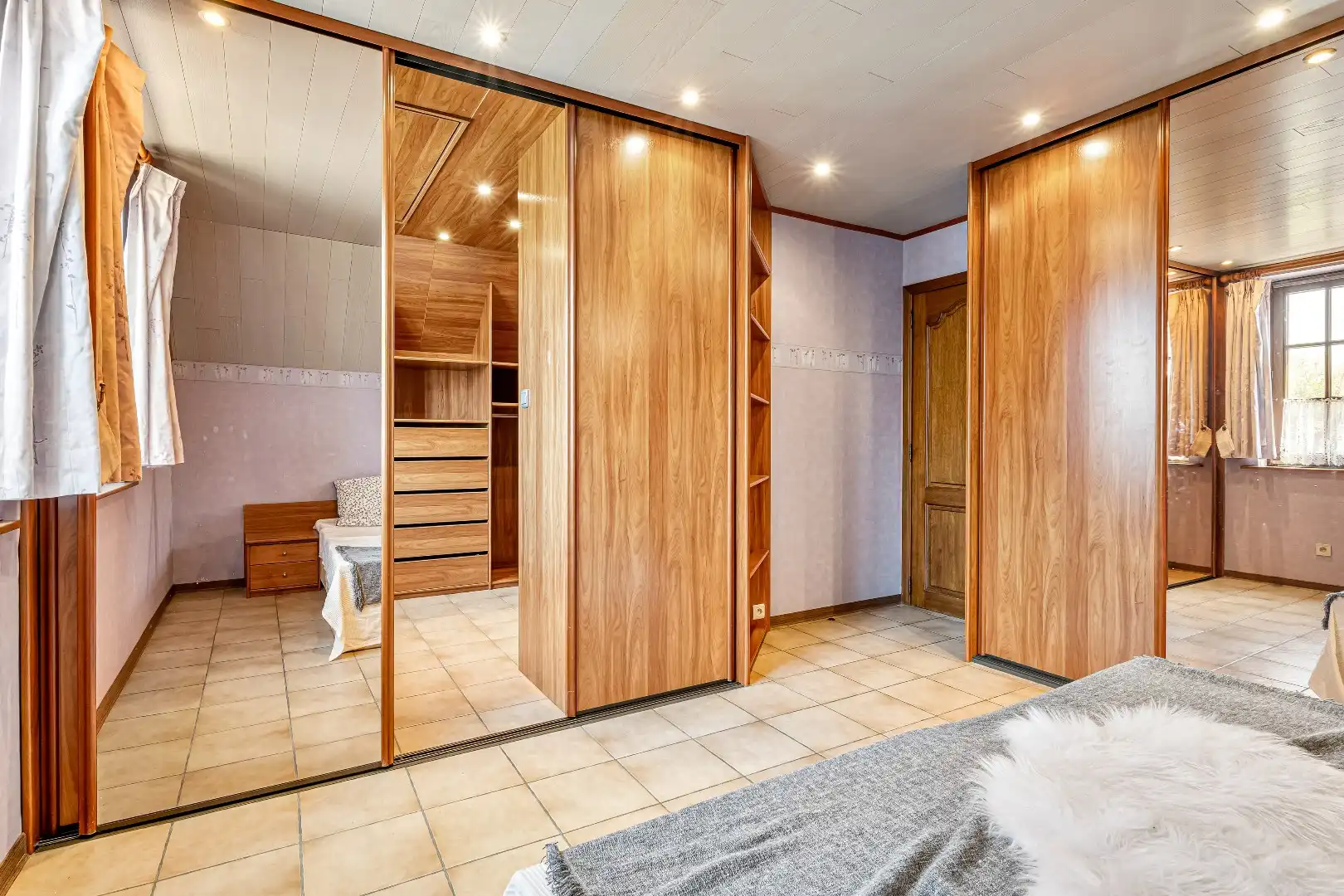 Ruime gezinswoning met weide op 7065m² foto 11