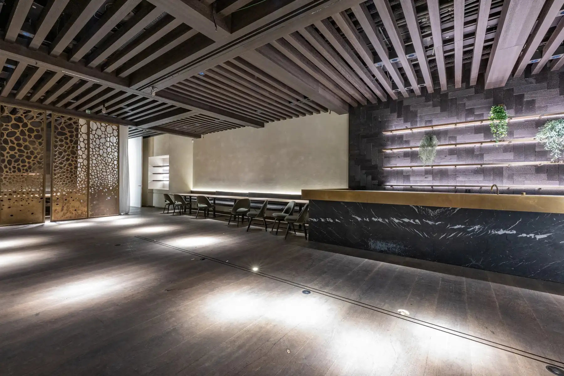 Exclusief horecapand met terras op toplocatie foto 20