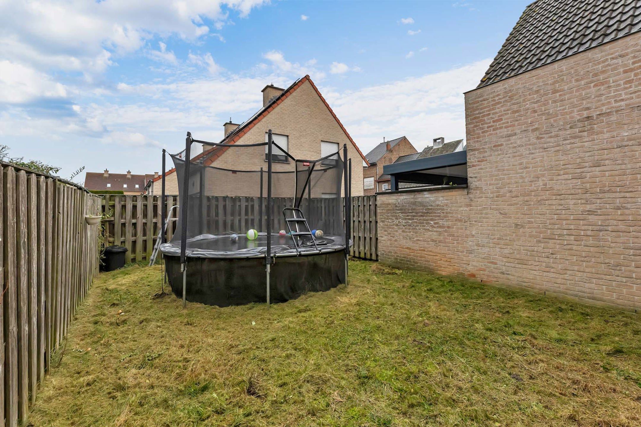 Woning te centrum Liedekerke met 3 slpk en garage foto 4