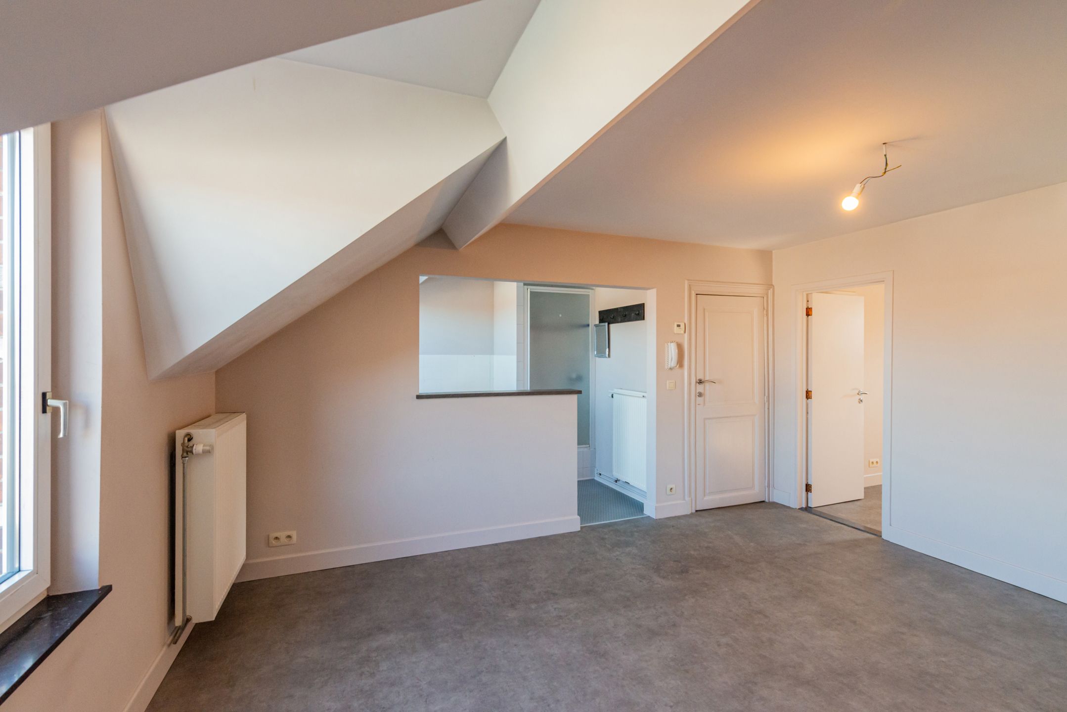 Gebouw met 3 appartementen en opslag te koop foto 17
