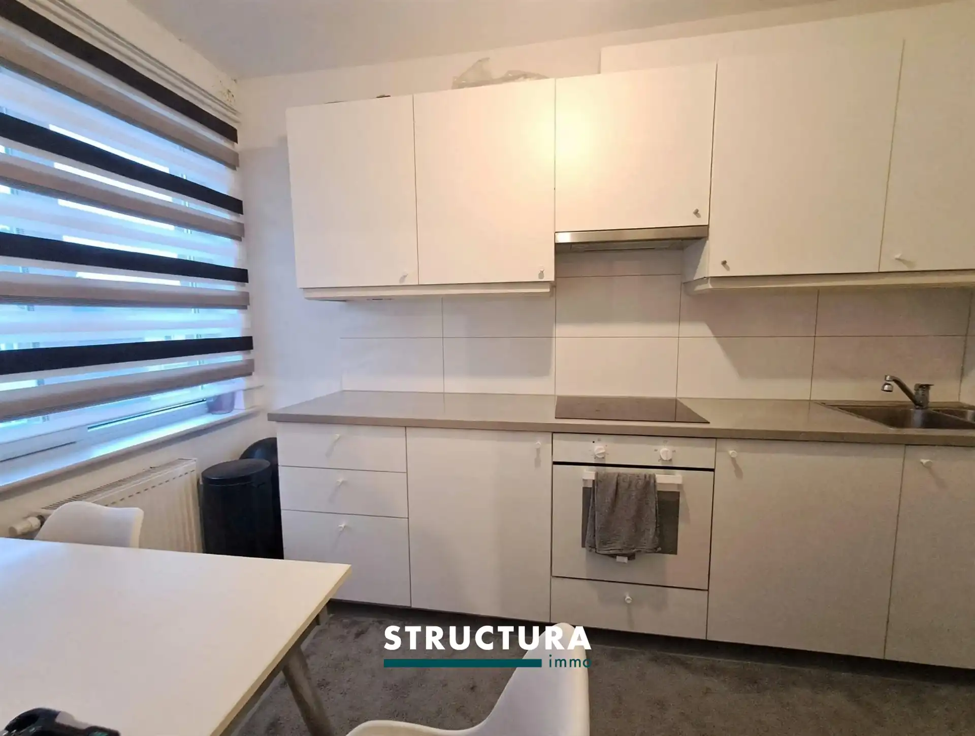 Gerenoveerd appartement in centrum Strombeek-Bever foto 4