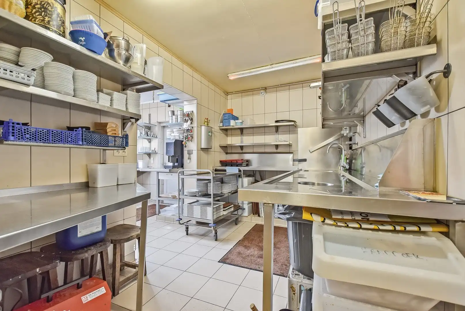 Restaurant met privéwoning en 2 B&B-kamers op 4.370 m² foto 37