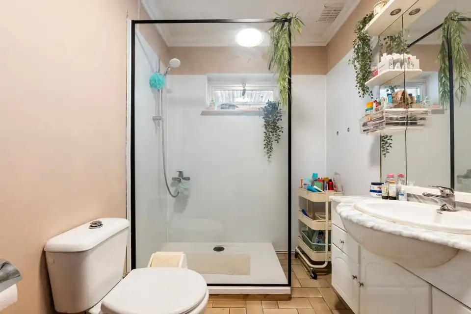 GEZELLIGE GEZINSWONING MET 3 SLKS, GARAGE EN VEEL PRIVACY foto 18