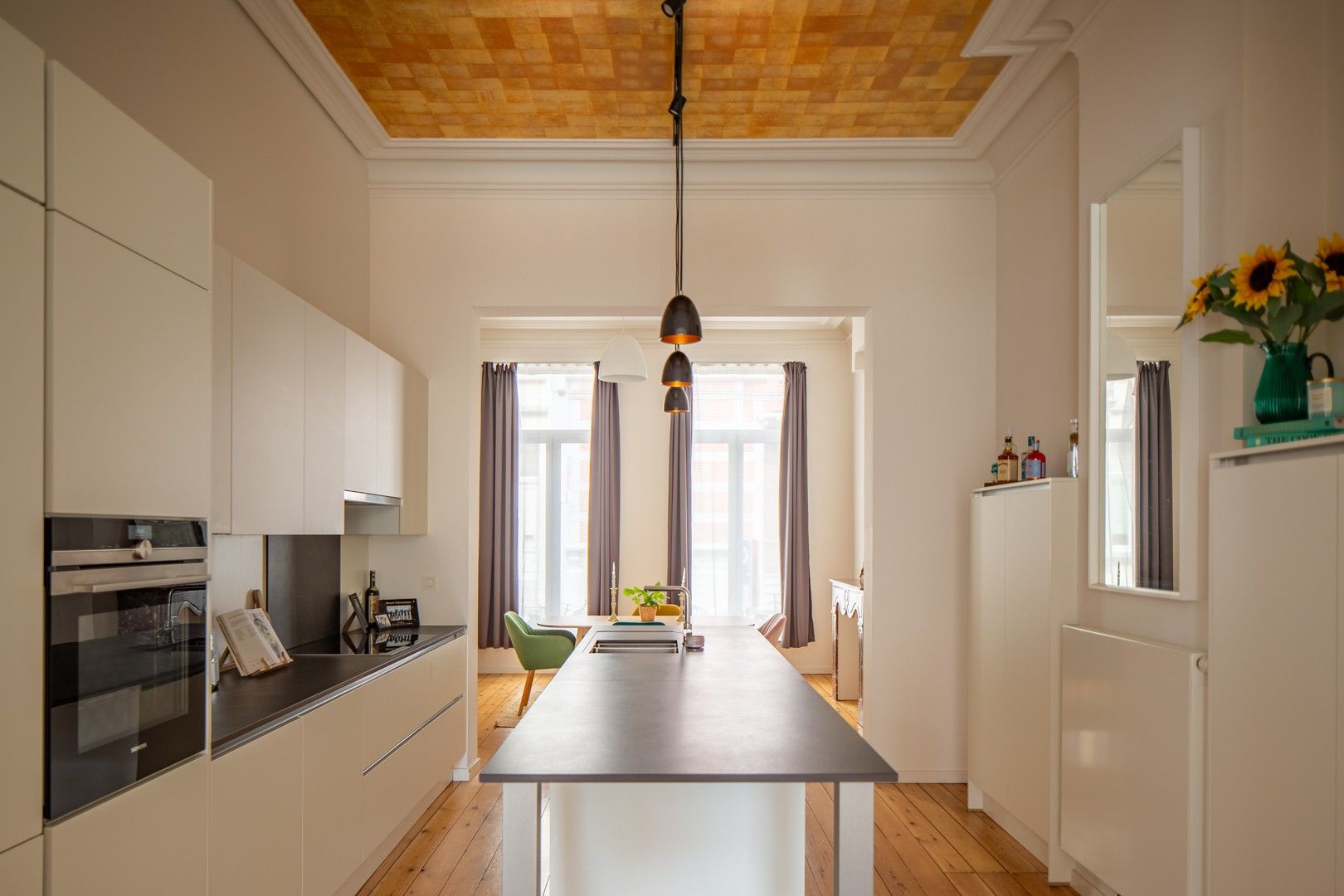 Luxueus duplex appartement met tuin en parkeergarage foto {{pictureIndex}}