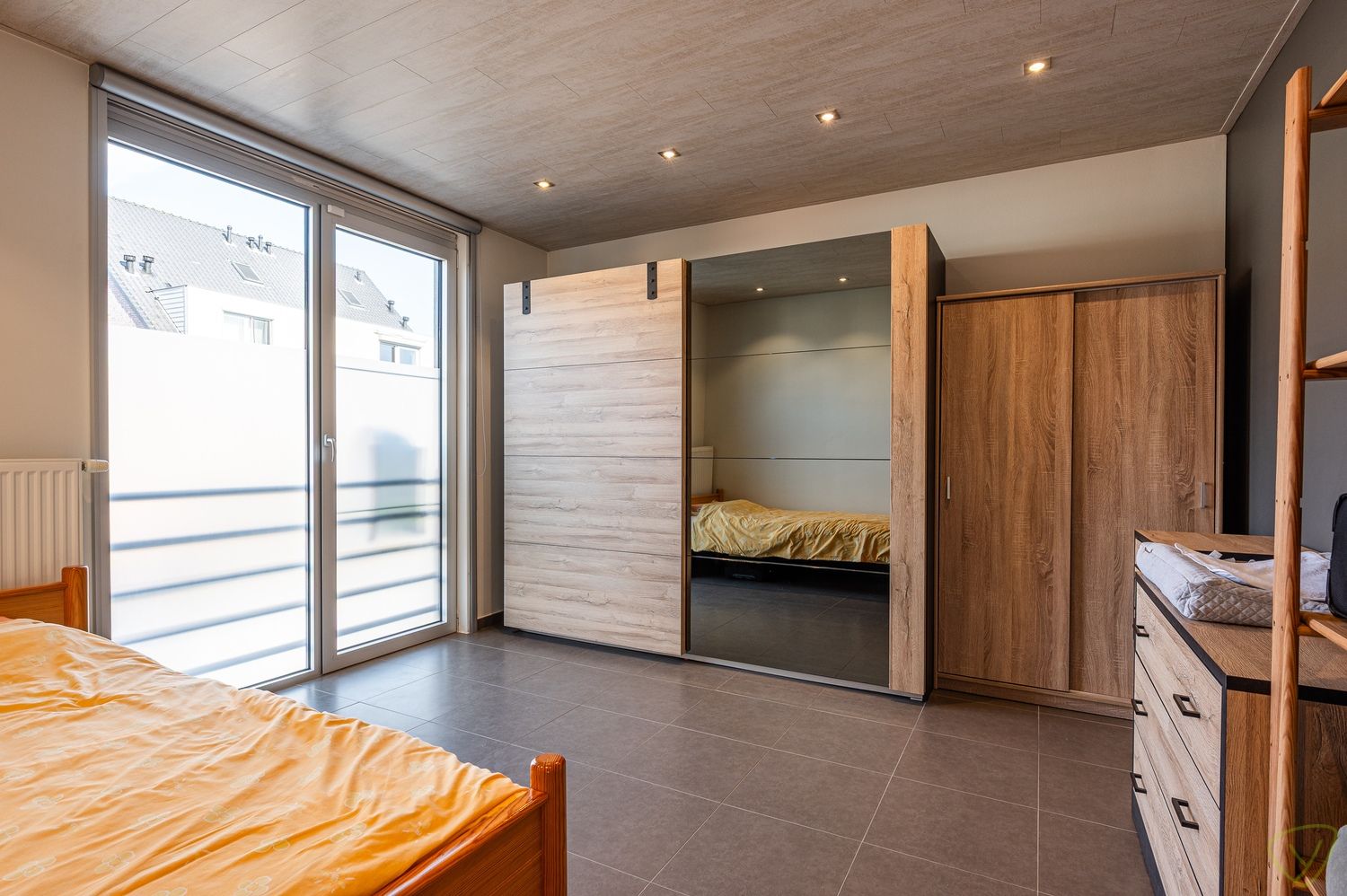 Instapklare woning met zonnige terrassen en garagebox foto 14