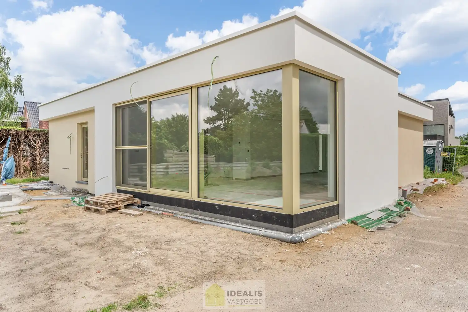 Schitterend volledig vernieuwde woning met 3 ruime slaapkamers foto 5