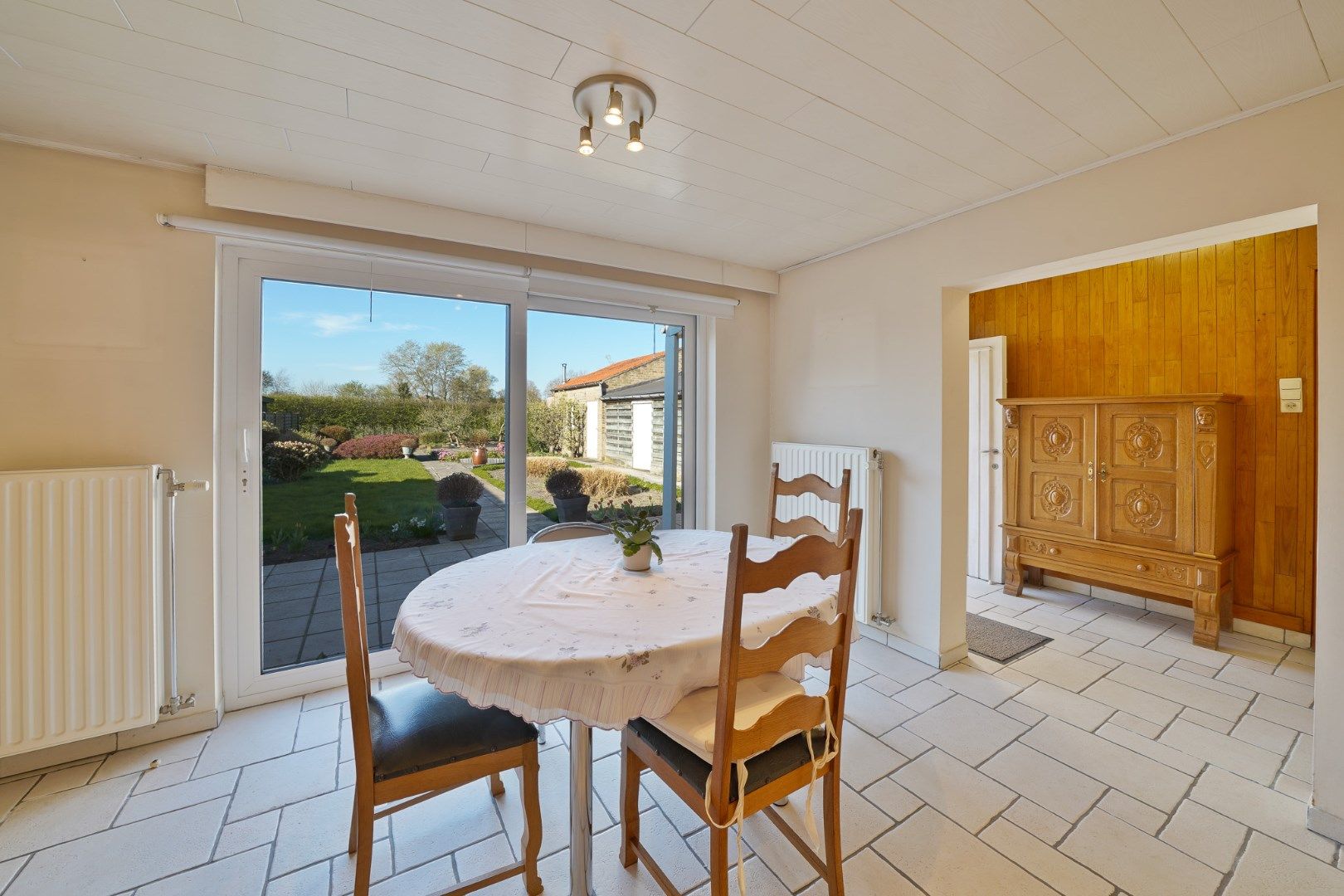 Ruime woning met garage en zonnige tuin tussen Oudenburg en Zandvoorde foto 9
