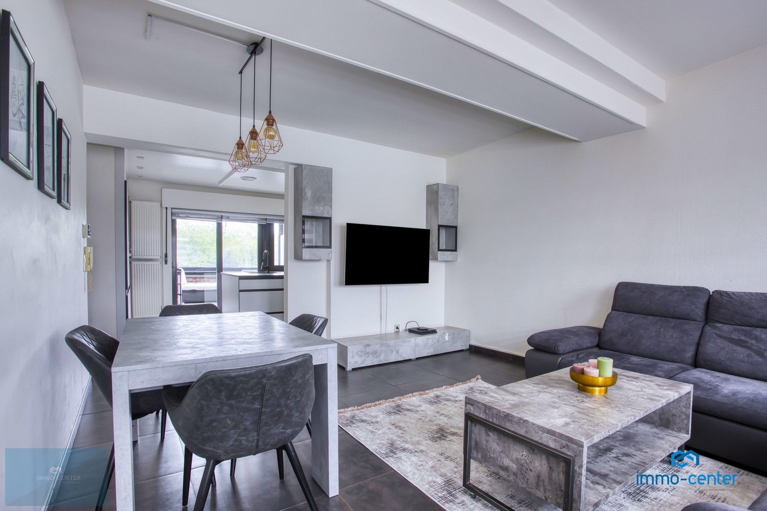Volledig gerenoveerd 2-slpk appartement met groot terras – Tweede verdiep zonder gemeenschappelijke kosten foto 6