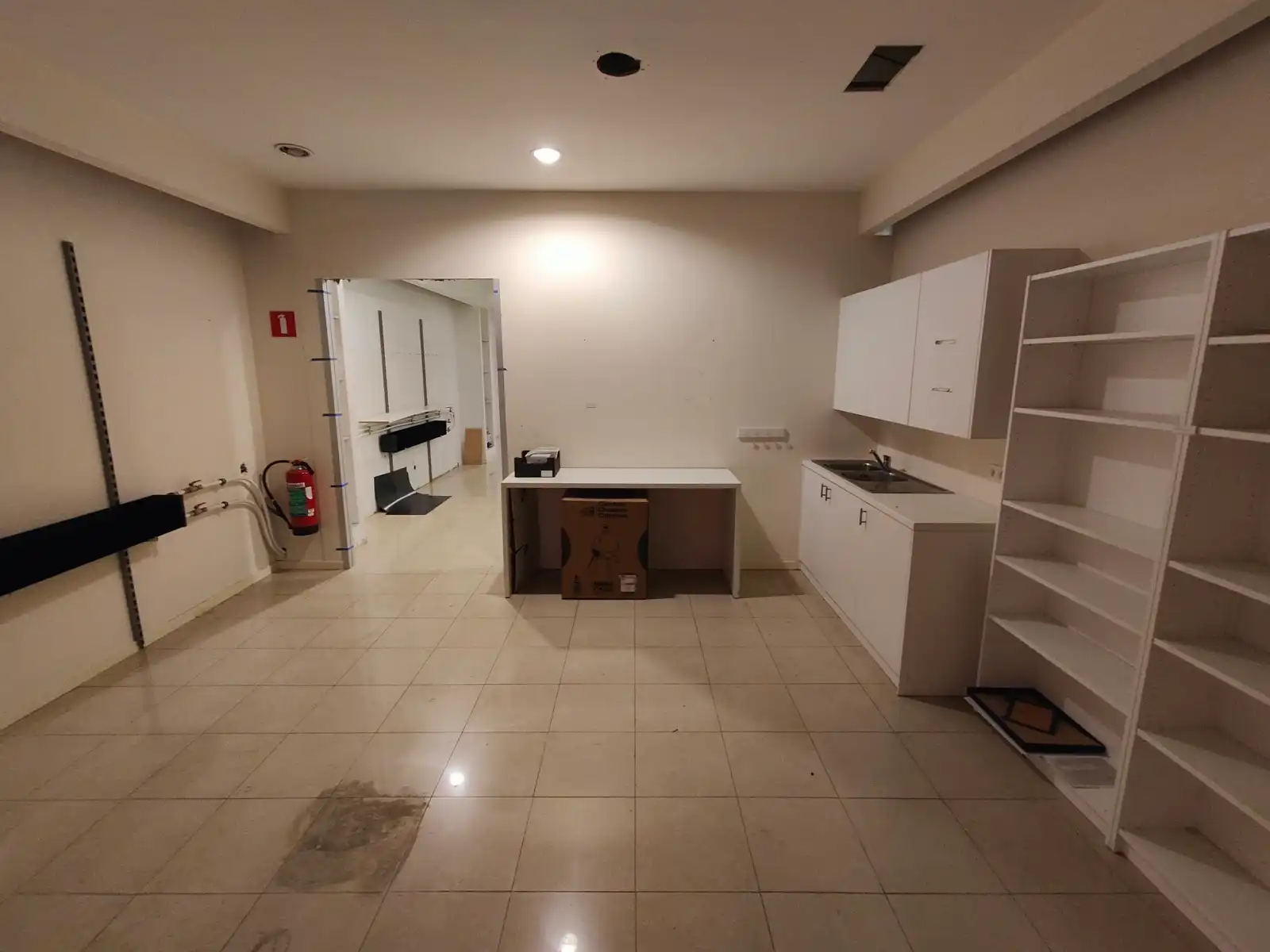 Commercieel pand te huur in hét winkelhart van Sint-Niklaas foto 9