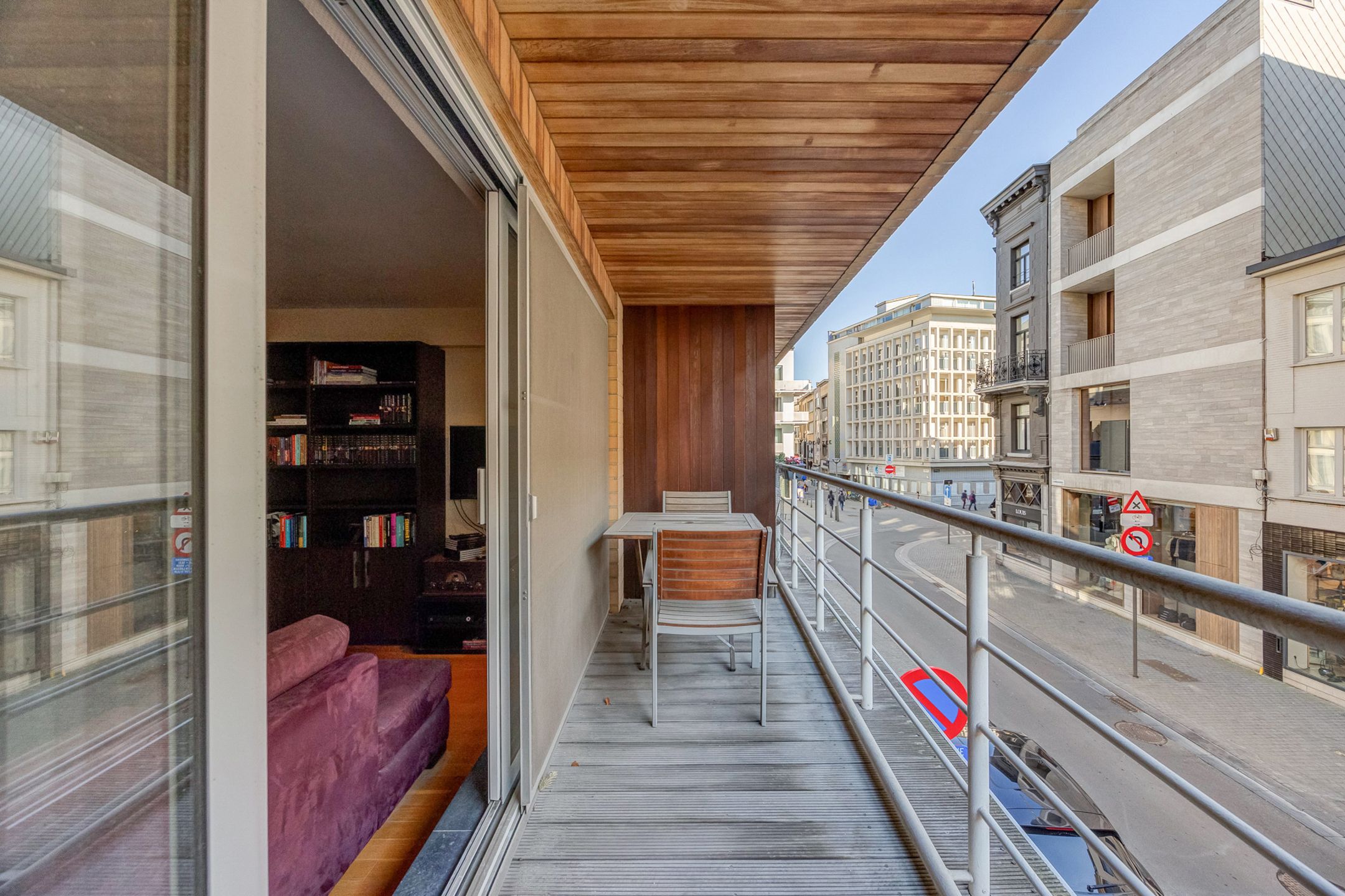 Centraal gelegen appartement met twee terrassen foto 7