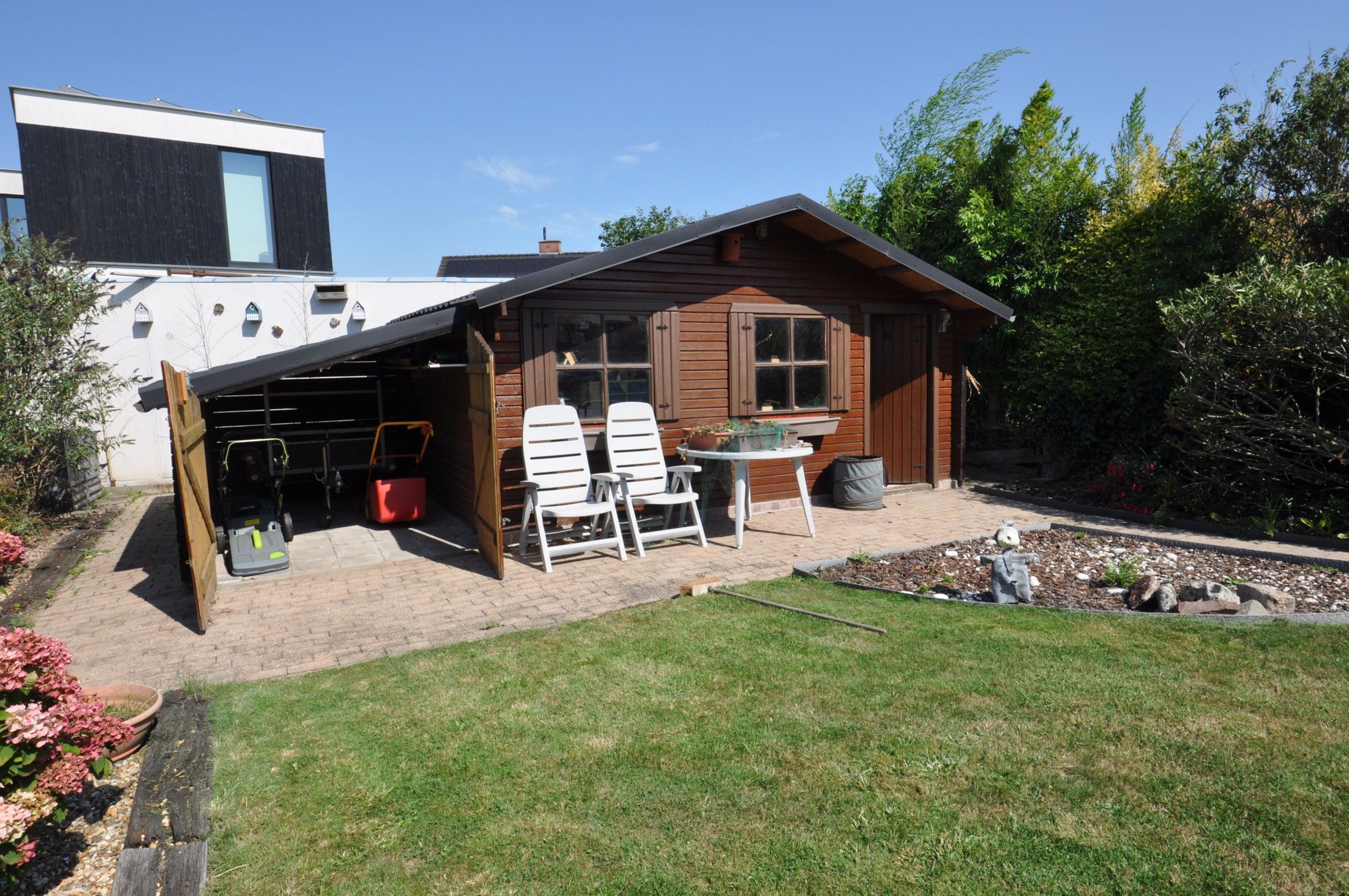 Ruime verzorgde woning met grote tuin en garage ! foto 26