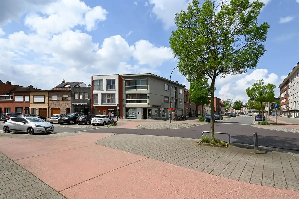 Handelspand met woonst te Merksem foto 30