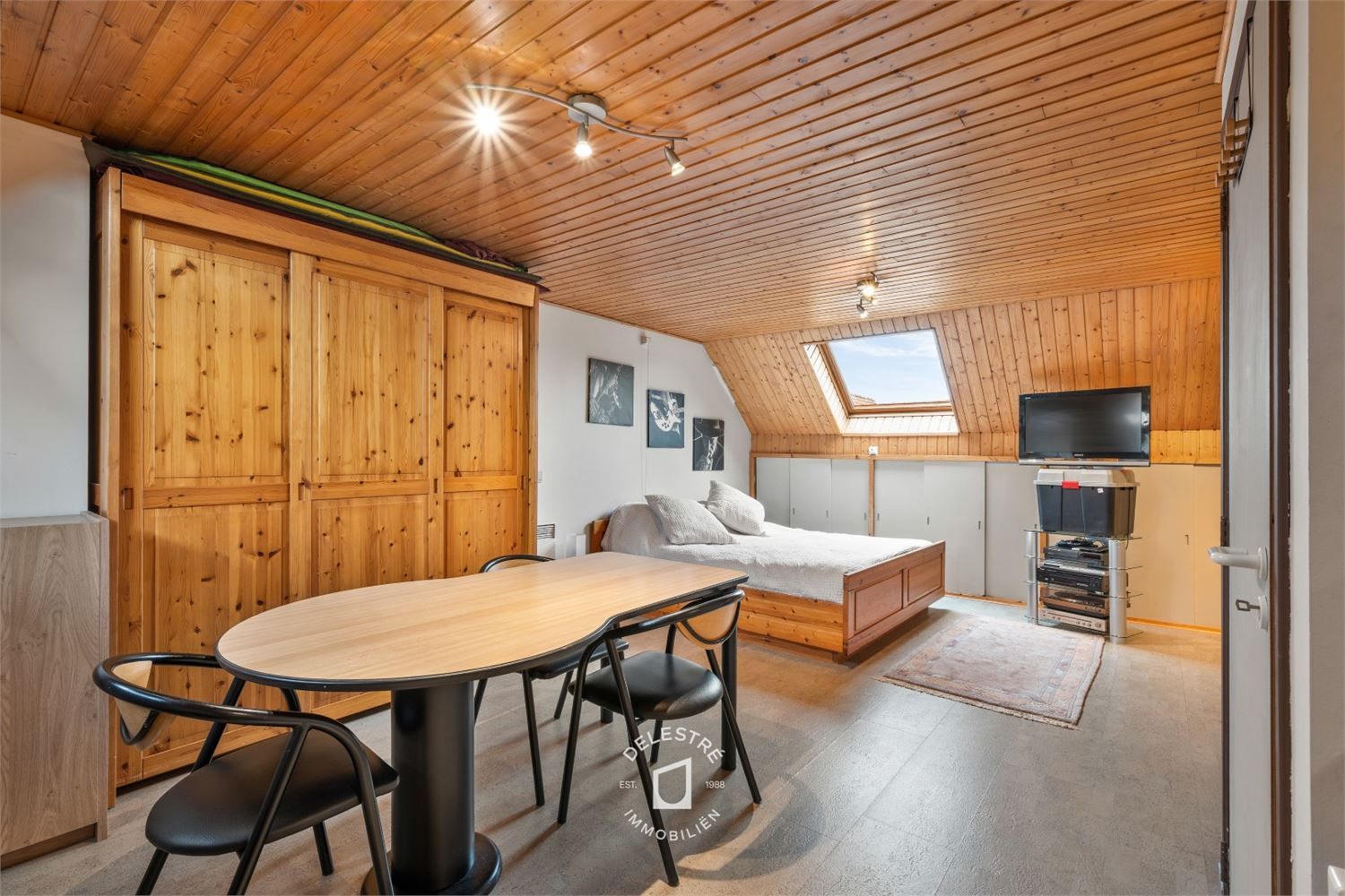 INSTAPKLARE GEZINSWONING MET GARAGE IN RUSTIGE STRAAT foto 26