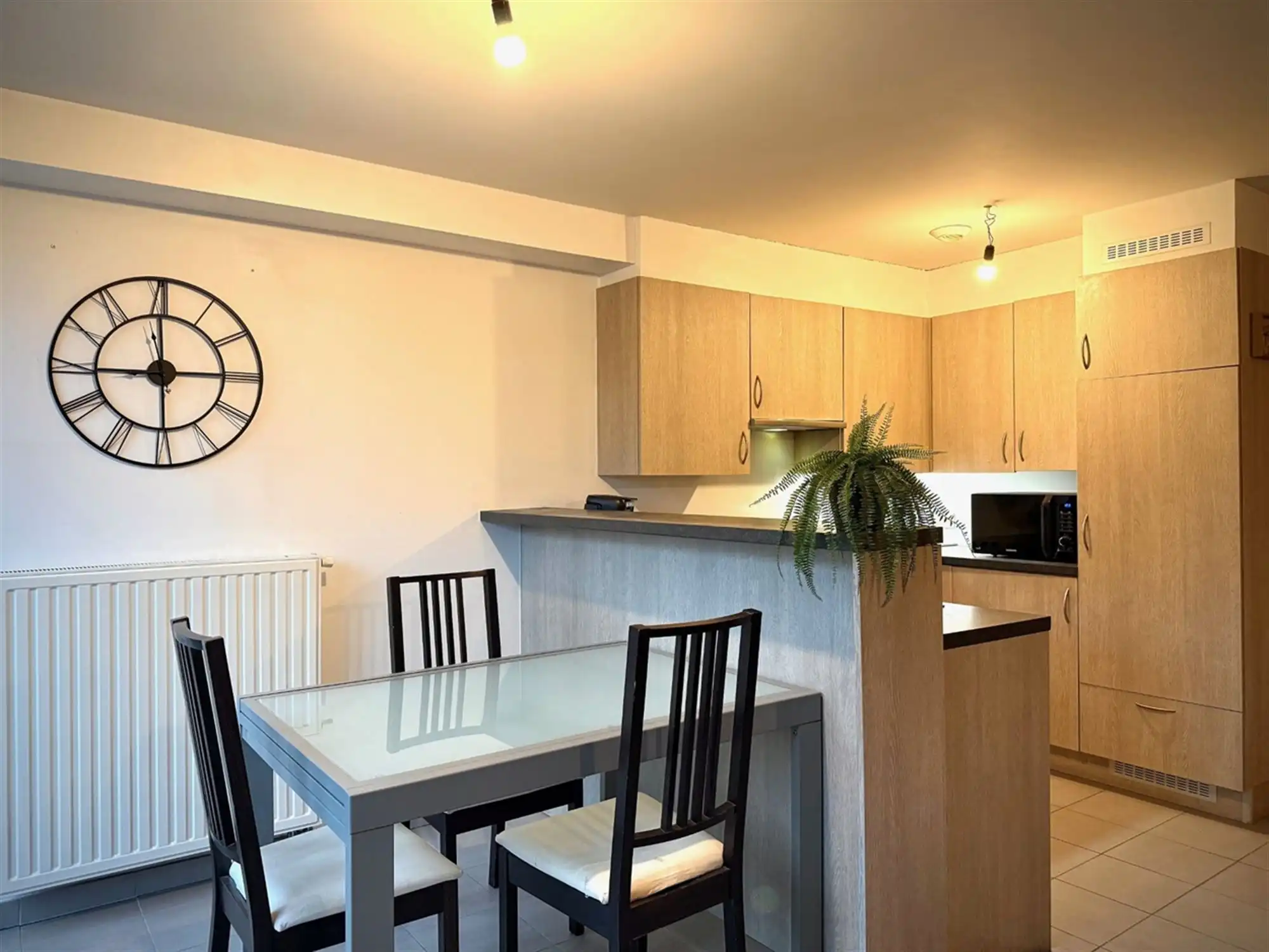 Dorps-APPARTEMENT (duplex) met 2 SLAAPKAMERS & TERRAS foto 6