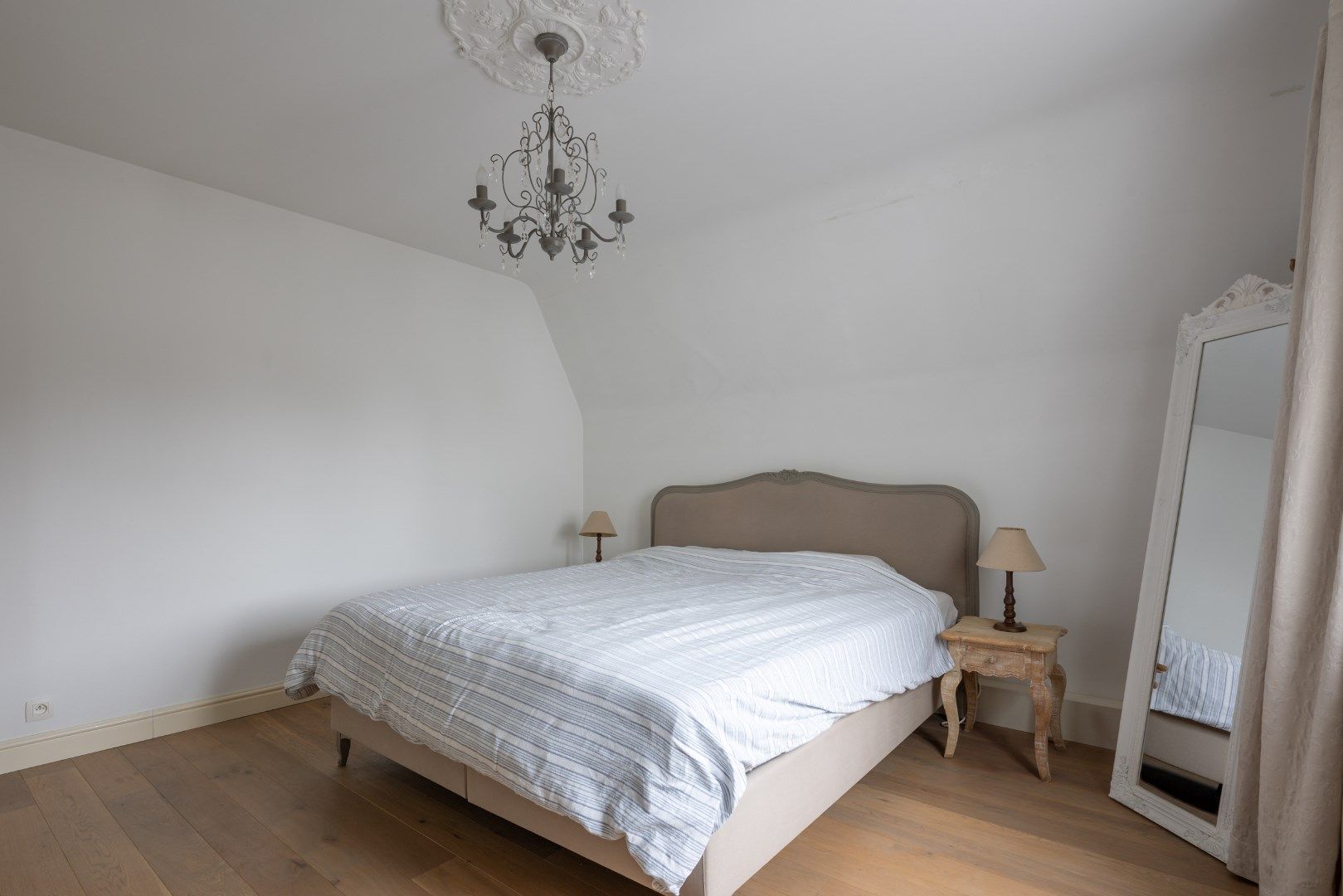 Deze vrijstaande woning gelegen op een perceel van 6a45ca wordt verkocht! foto 21