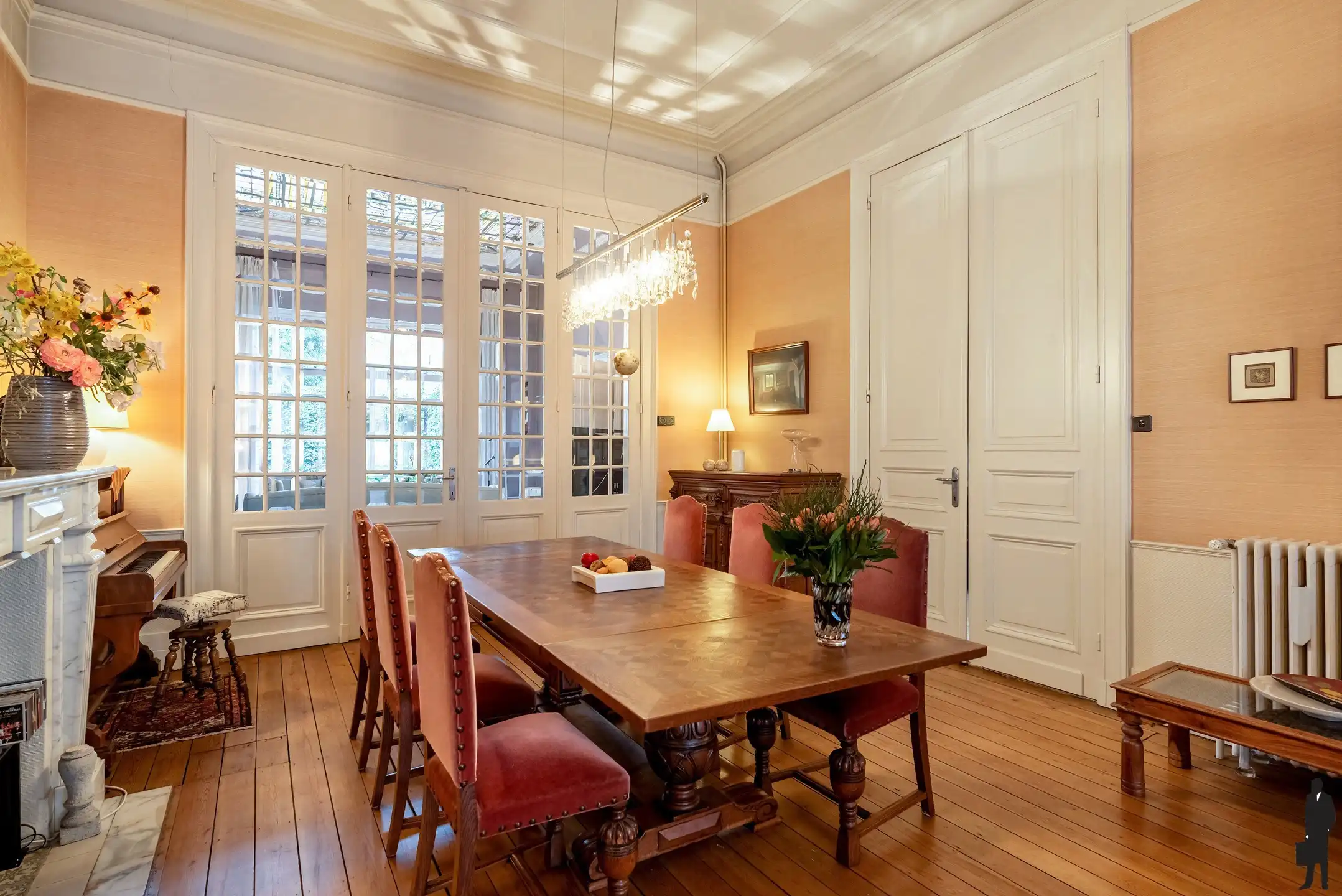 Prachtige directeurswoning met bijgebouw en eigen parking in centrum Turnhout foto 5