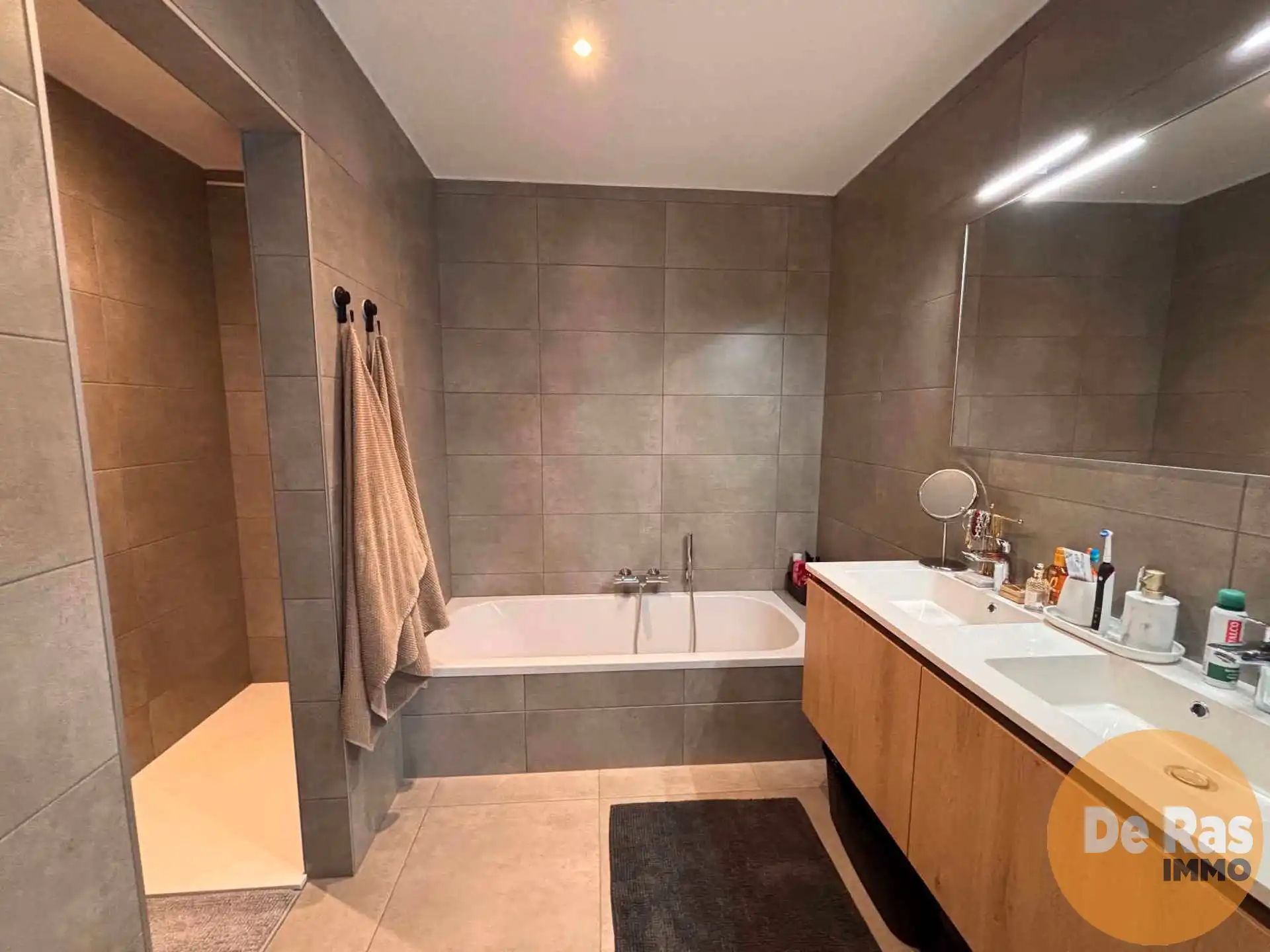 MERE - BEN-appartement op toplocatie. foto 8
