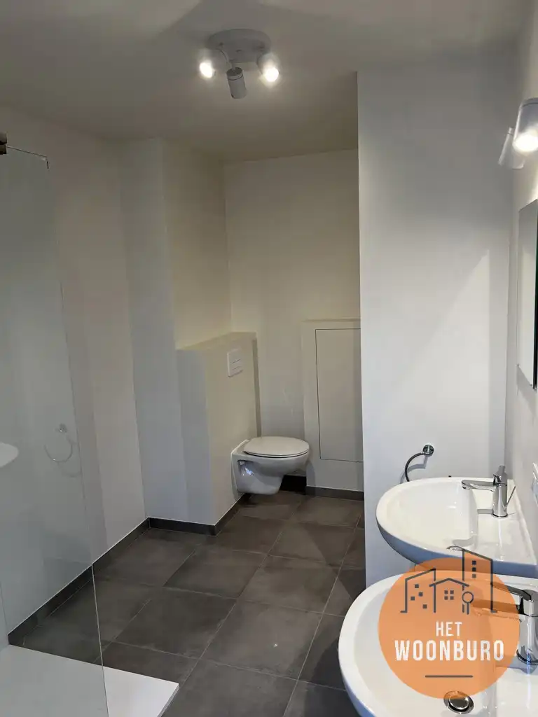 Nieuwbouw duplex met vrij beroepersruimte en 2 staanplaatsen foto 10