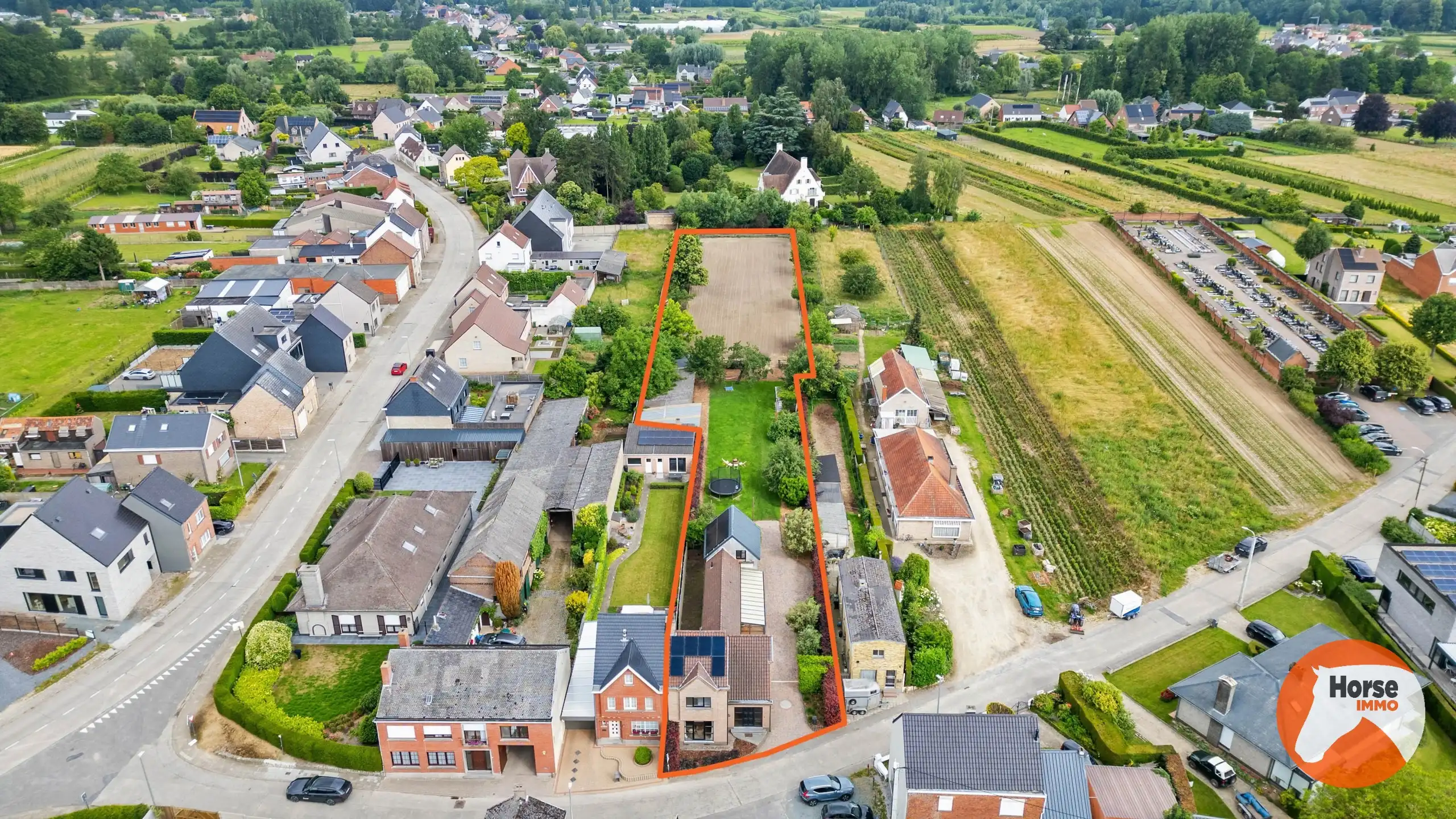 LEDE - Instapklare woning met stallen op 41are foto {{pictureIndex}}