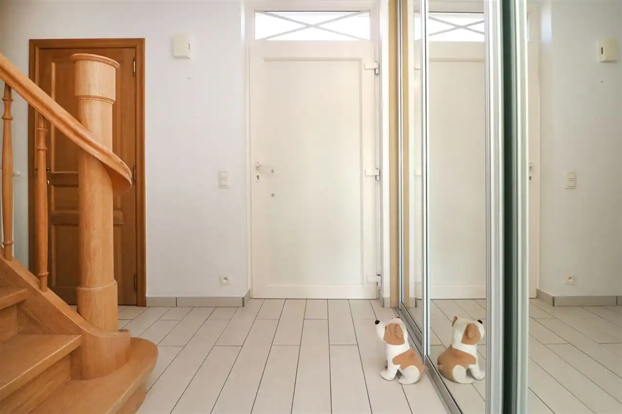 Recente woning met drie slaapkamers en garage op rustige locatie foto 39