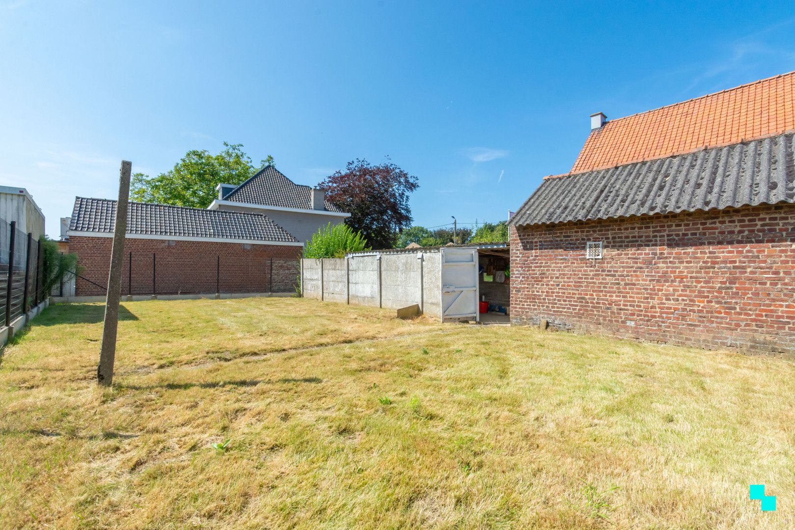 Woning op perceel grond met mogelijkheden foto 26