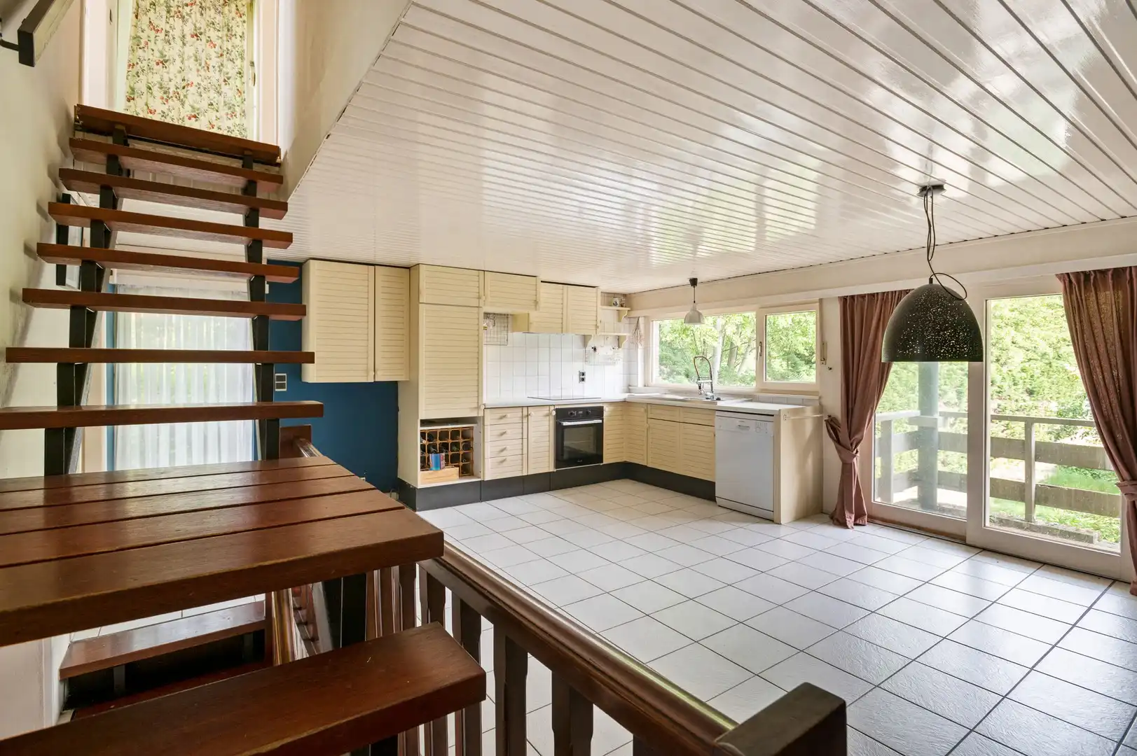 Halfopen split-levelwoning op zonnig perceel van 540 m²! foto 2