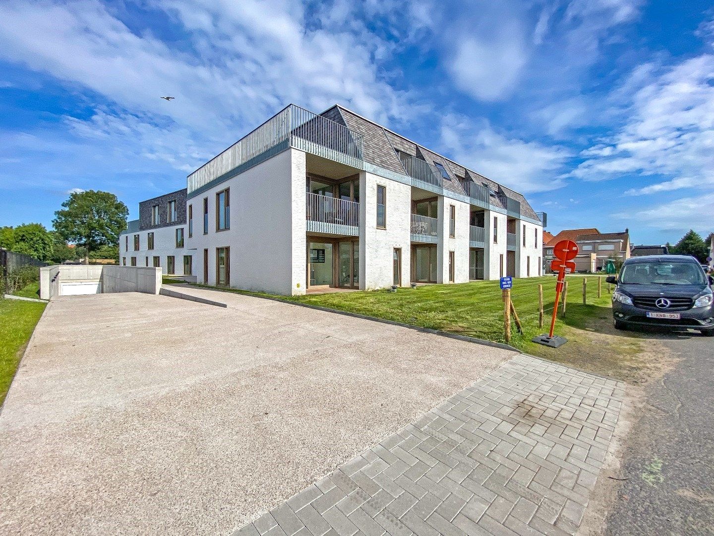 Recent appartement (100 m²) met 2 slaapkamers te Oostduinkerke foto {{pictureIndex}}