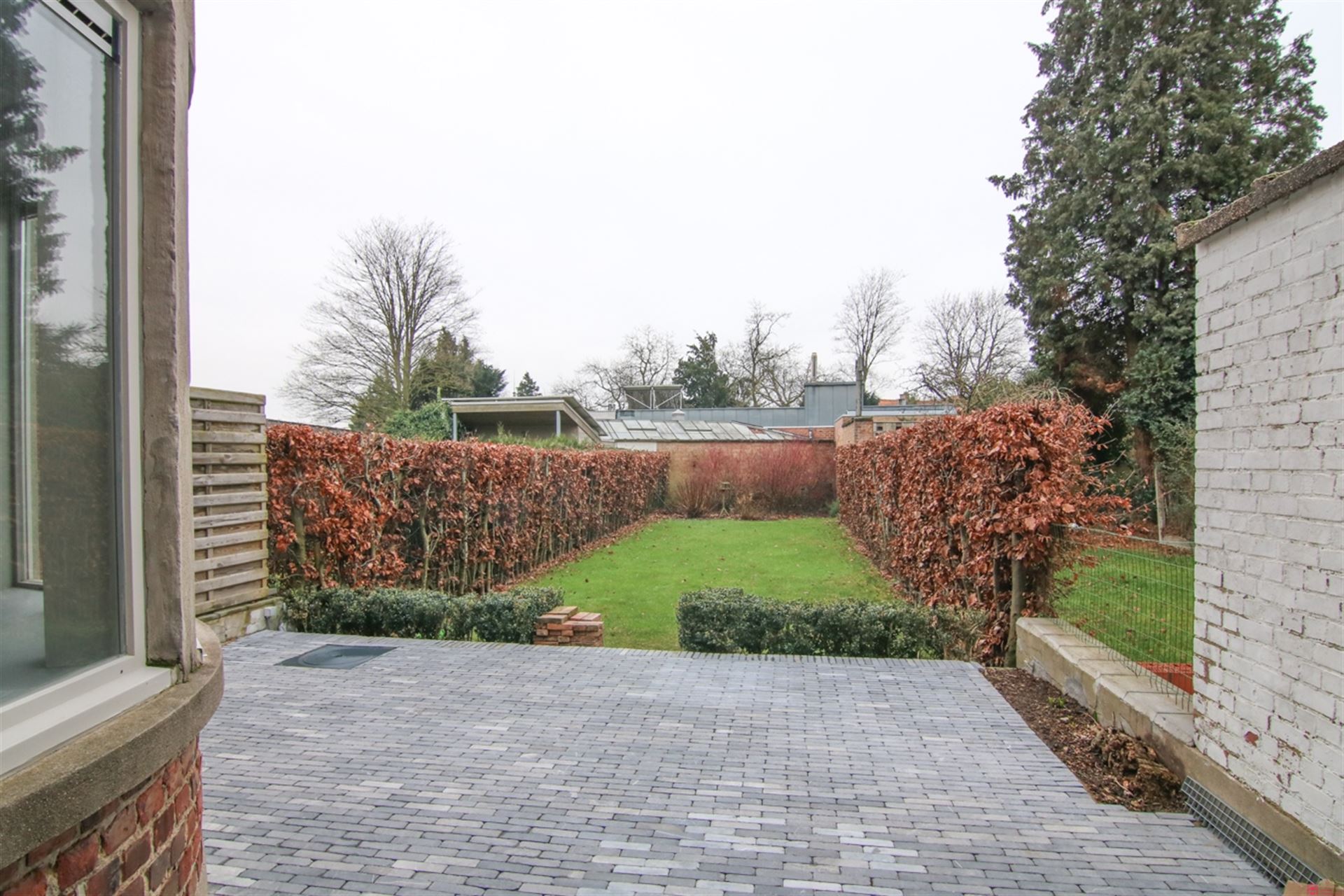 Knap vernieuwd burgerhuis foto 17