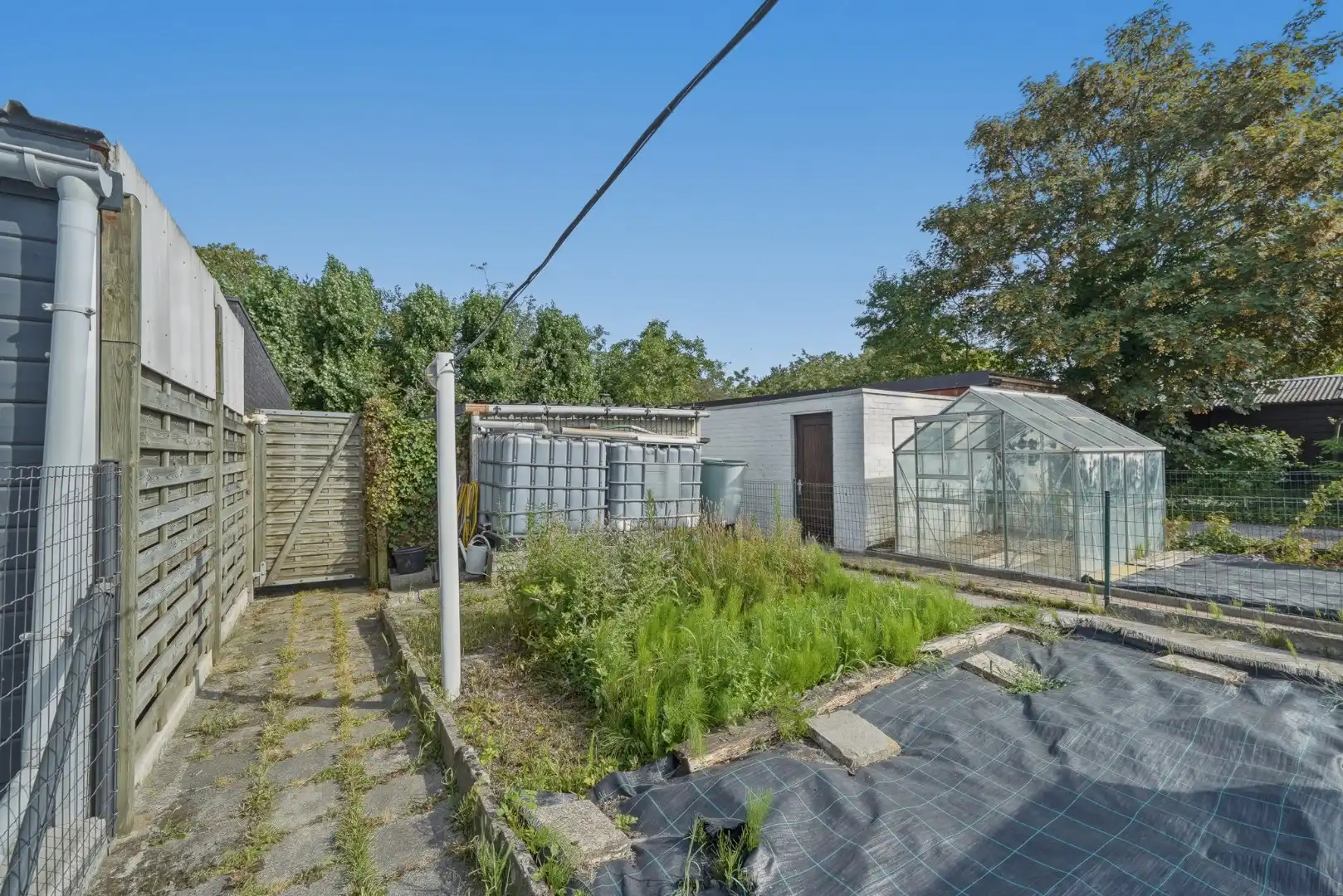 Goed onderhouden rijwoning nabij de Groene Kouter in Zwevegem foto 15