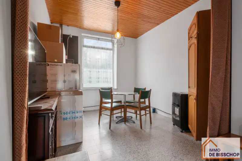 Gezellige woning met 2 slaapkamers, tuin en 2 autostaanplaatsen foto 5