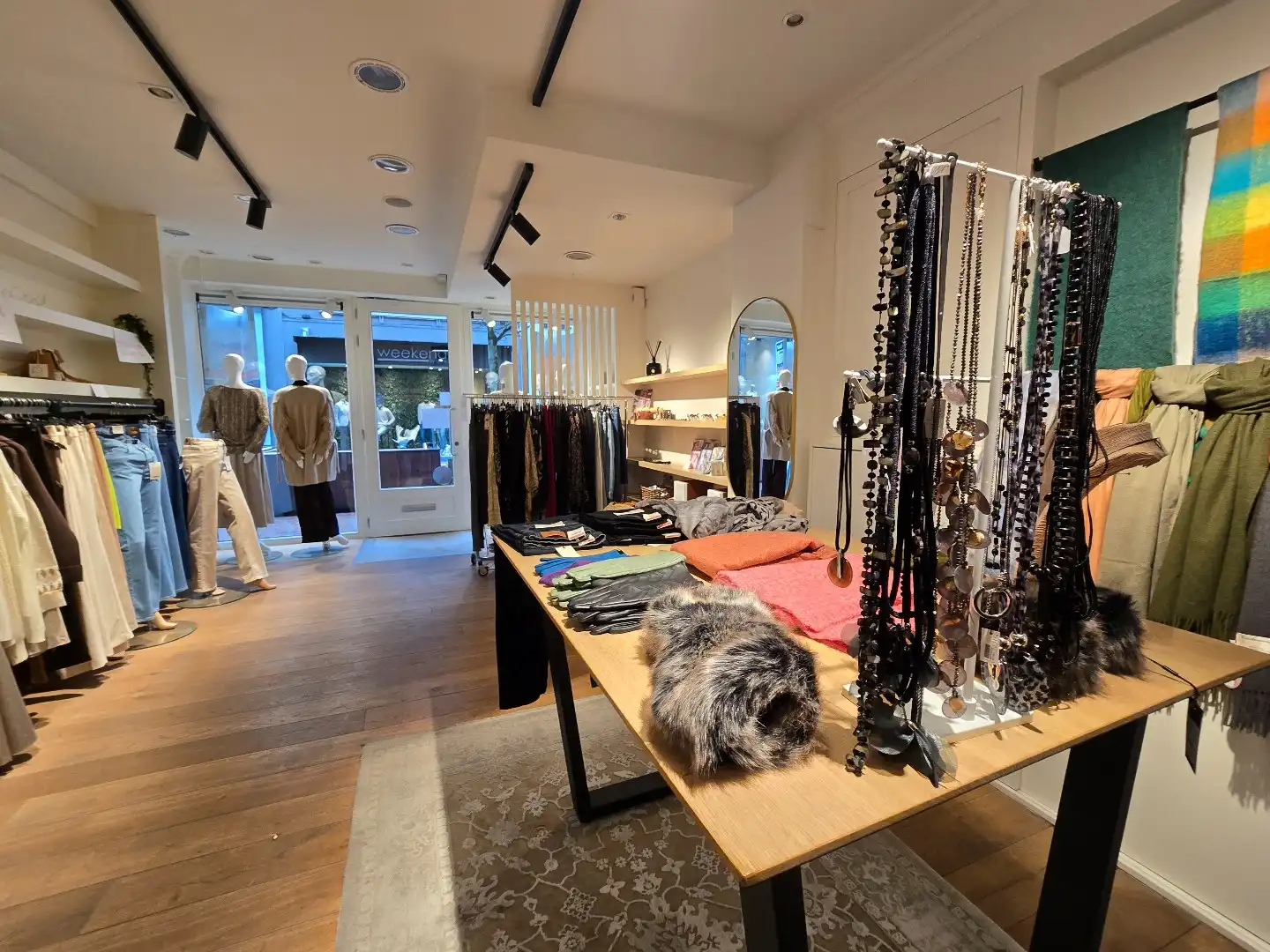 Handelsruimte, 72m² + kelder, op enkele passen van de Grote Markt foto 10