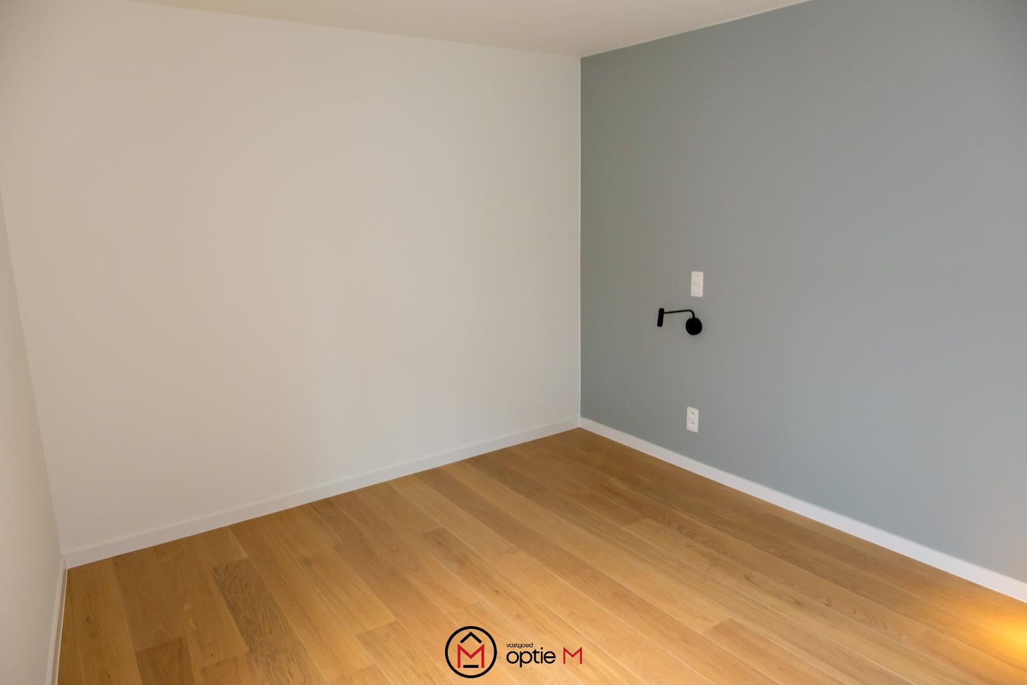 APPARTEMENT TE HUUR IN HASSELT – Ruim, licht en centraal gelegen foto 9