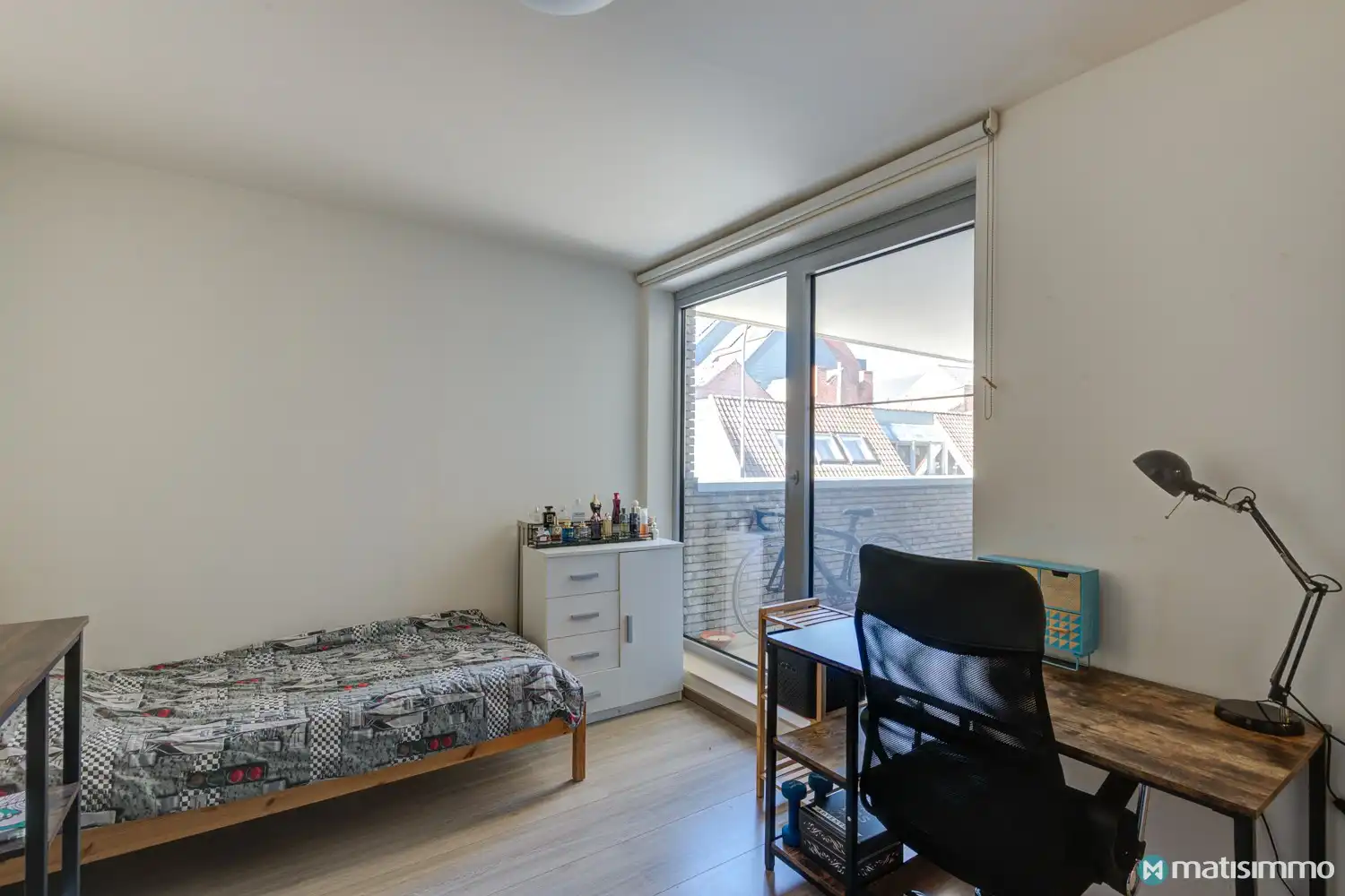 INSTAPKLAAR APPARTEMENT MET 2 SLAAPKAMERS EN AUTOSTAANPLAATS IN HET CENTRUM VAN BILZEN foto 13