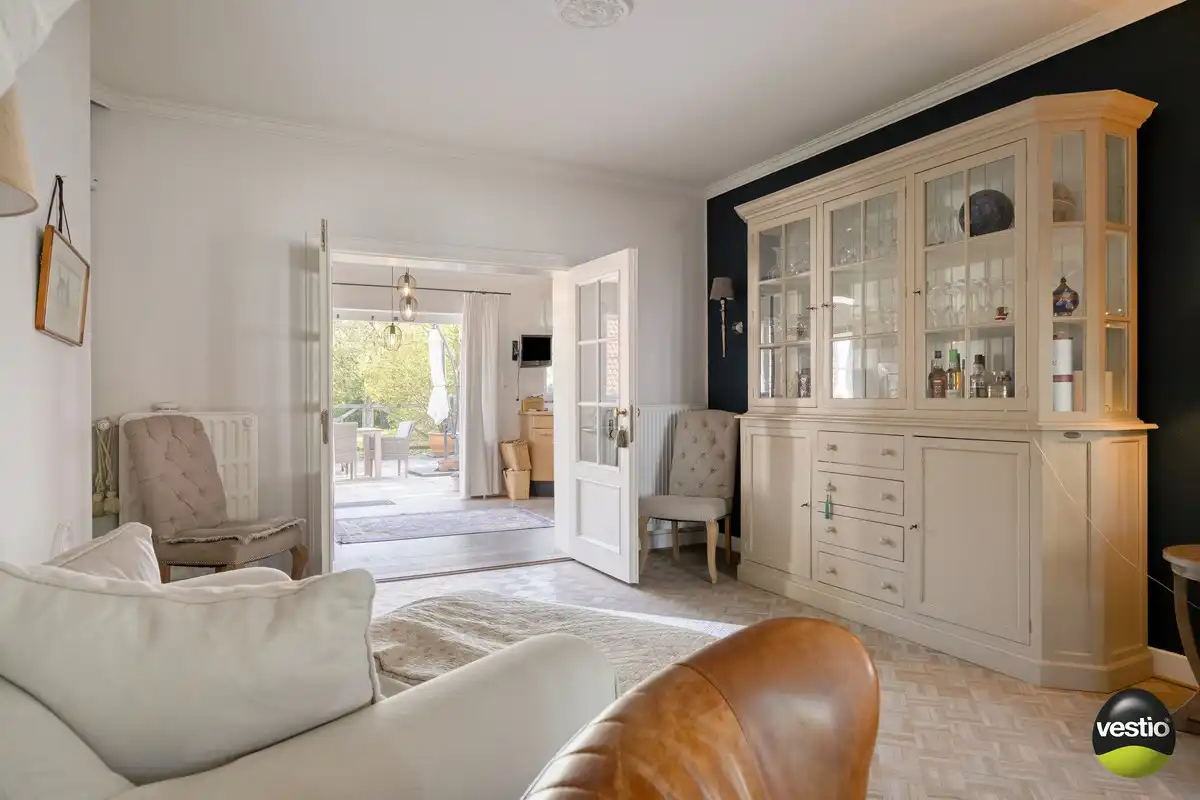 Karaktervolle villa met 4 slaapkamers, praktijkruimte en uitzonderlijke tuin te rijkhoven foto 11