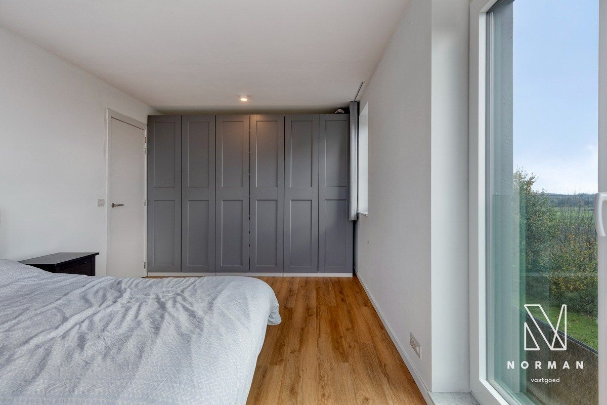 Recent gebouwde woning met 3 slaapkamers, landelijk uitzicht, garage en ruime tuin foto 17