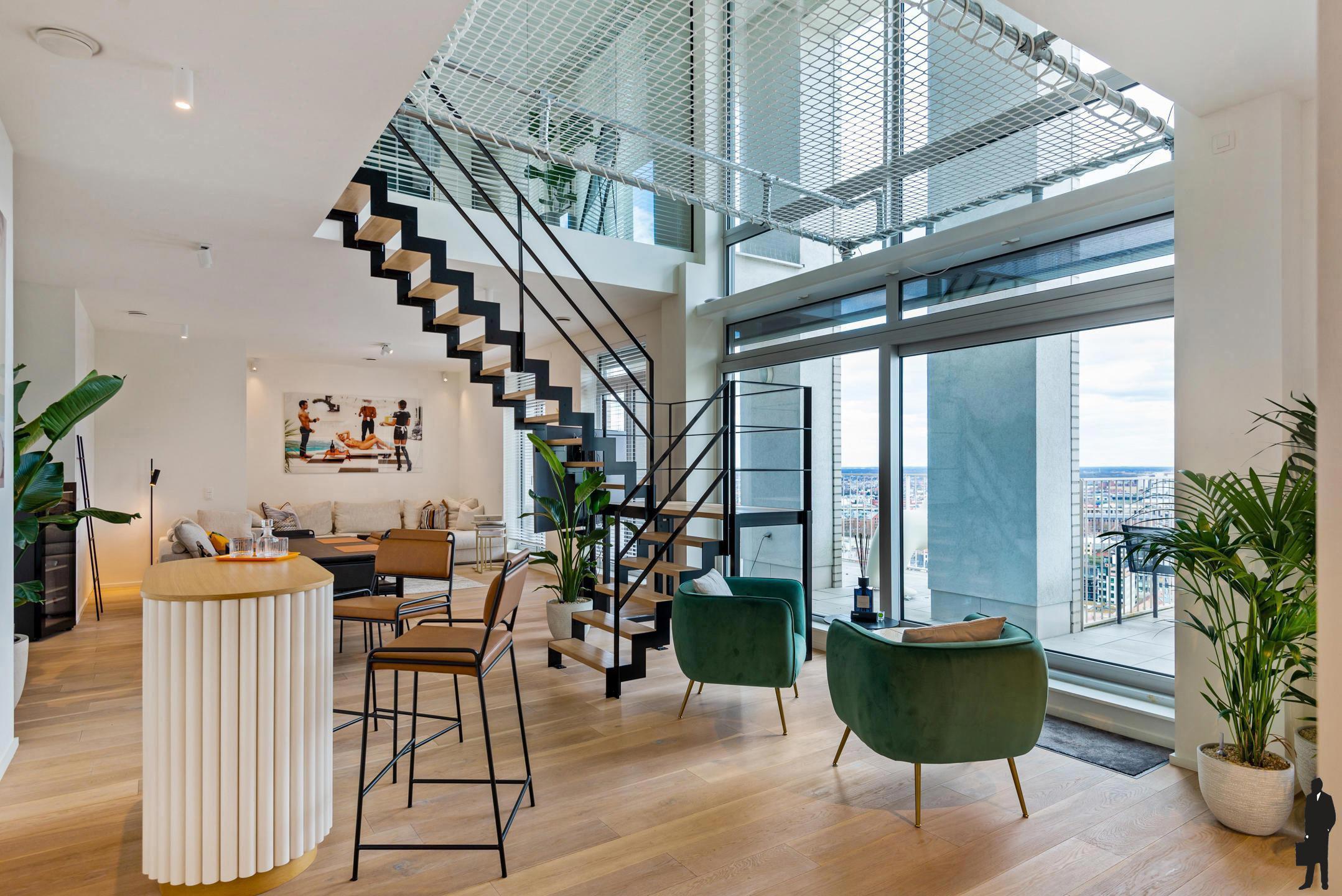 Unieke duplex-penthouse met fenomenale zichten over Antwerpen! foto {{pictureIndex}}