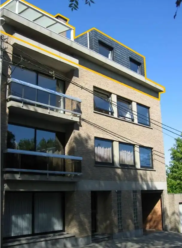 Ruim appartement met drie slaapkamers en twee terrassen foto 13