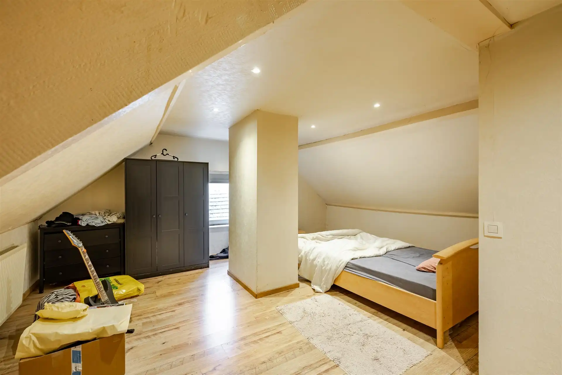 Goed gelegen, deels, te renoveren woning, centrum Asper(Gavere) foto 24