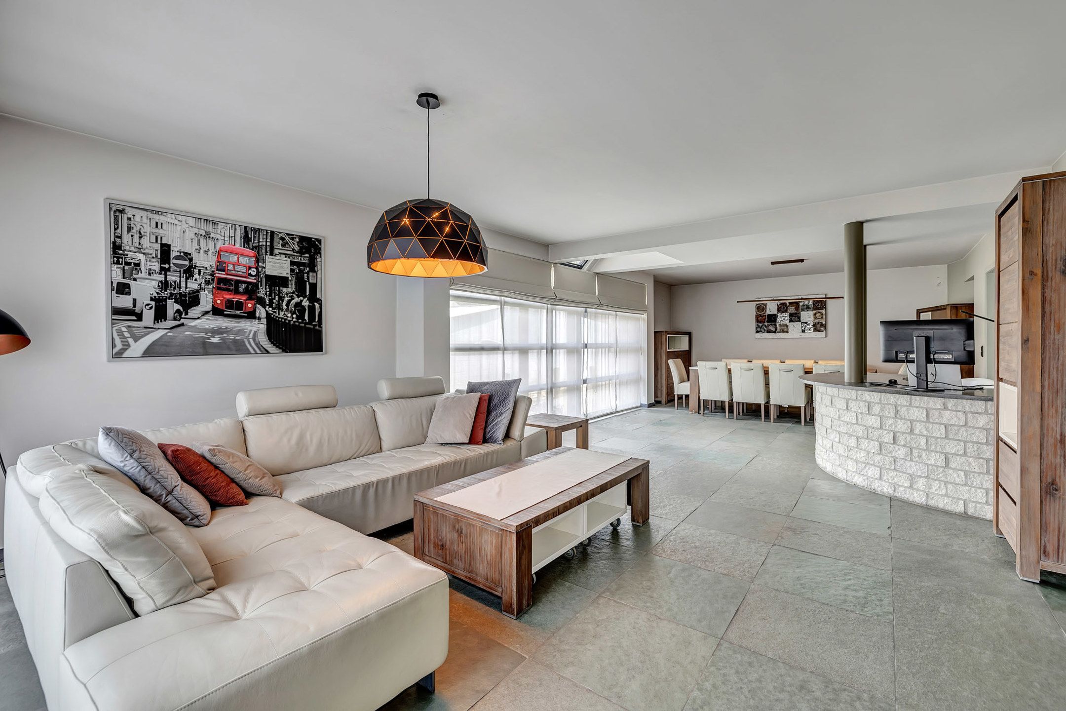 Gezellige, instapklare HOB met garage en tuin foto 6