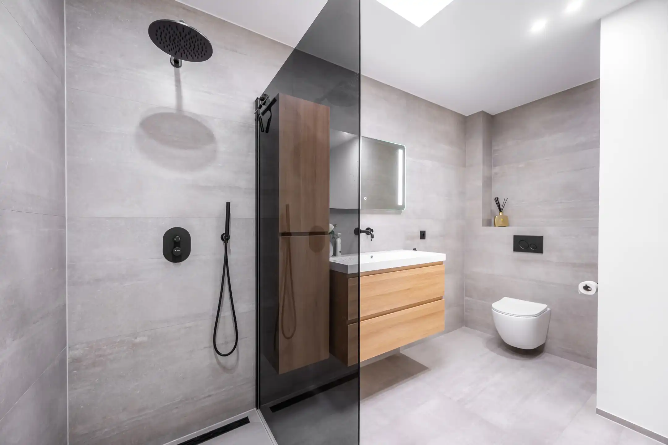 Volledig gerenoveerde woning in het hart van Wijnegem foto 24