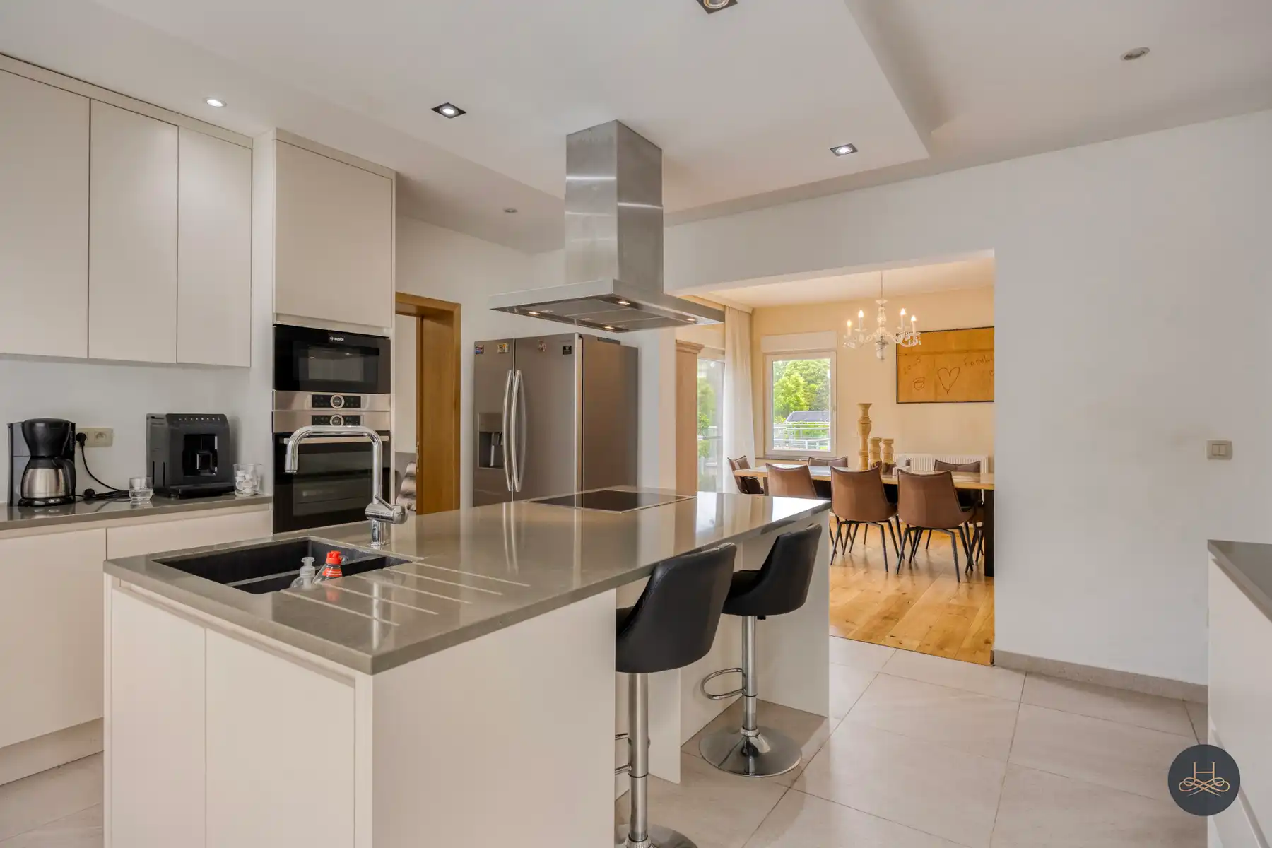 Hoogwaardig afgewerkte, ruime gezinswoning op toplocatie foto 7