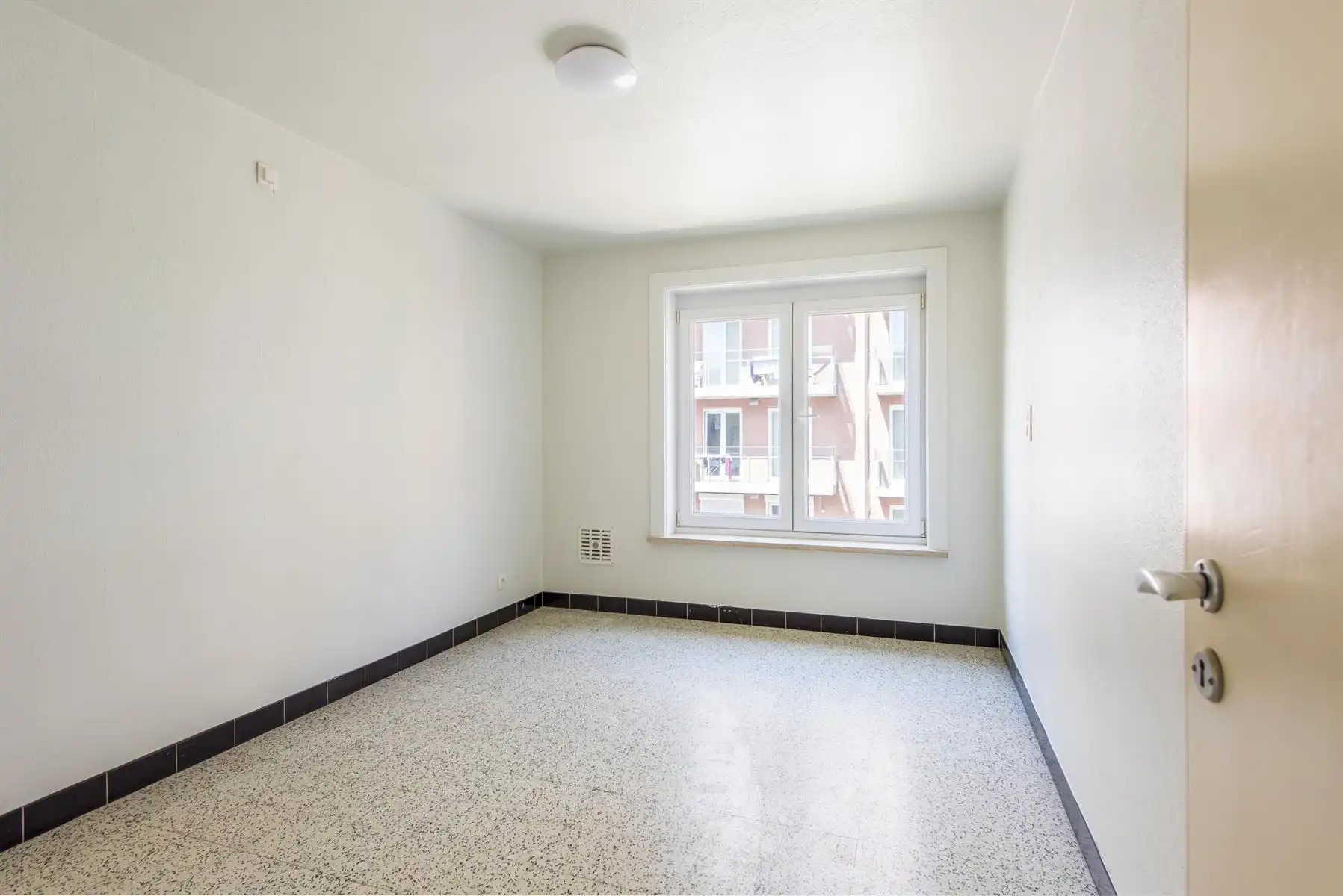 Vernieuwd appartement met rustige ligging te Koksijde-Bad foto 5